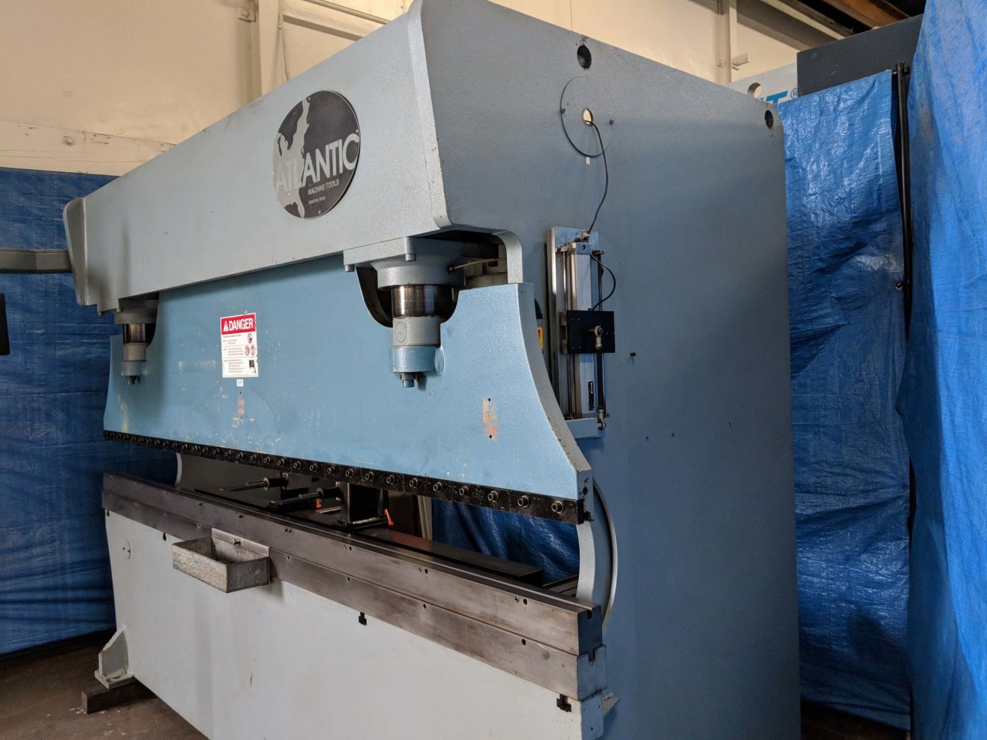 Atlantic CNC 3 Axis Hydraulic Press Brake 135 Ton x 10'. LOADING FEE FOR THIS LOT: $950 - Image 3 of 24