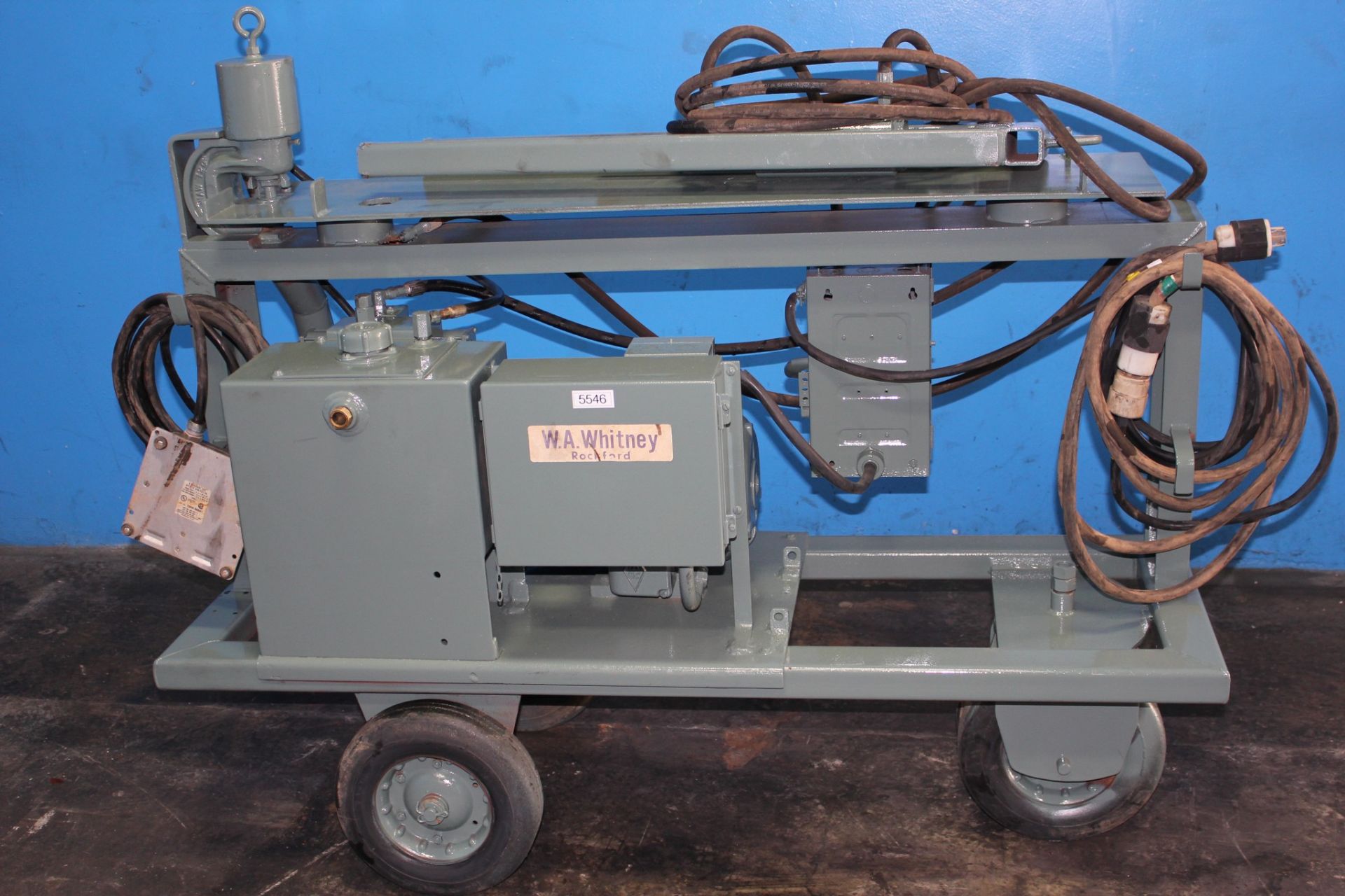 W.A. Whitney Portable Hydraulic Punch 20 Ton. LOADING FEE FOR THIS LOT: $75 - Image 2 of 9