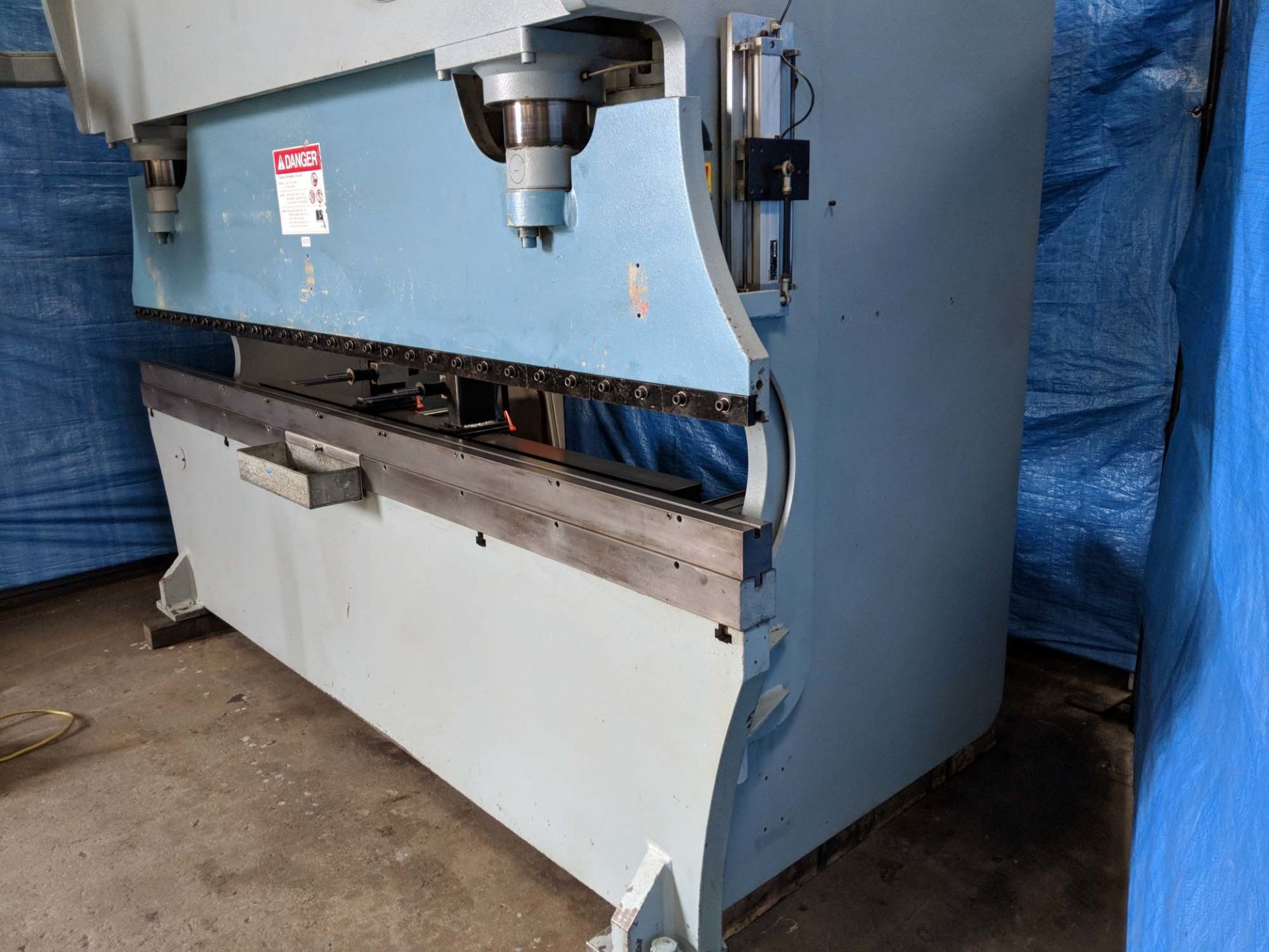 Atlantic CNC 3 Axis Hydraulic Press Brake 135 Ton x 10'. LOADING FEE FOR THIS LOT: $950 - Image 4 of 24