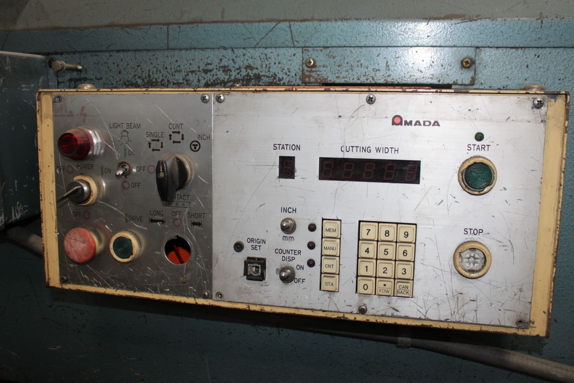 Amada Power Shear 3/16'' x 10'. LOADING FEE FOR THIS LOT: $900 - Image 16 of 20
