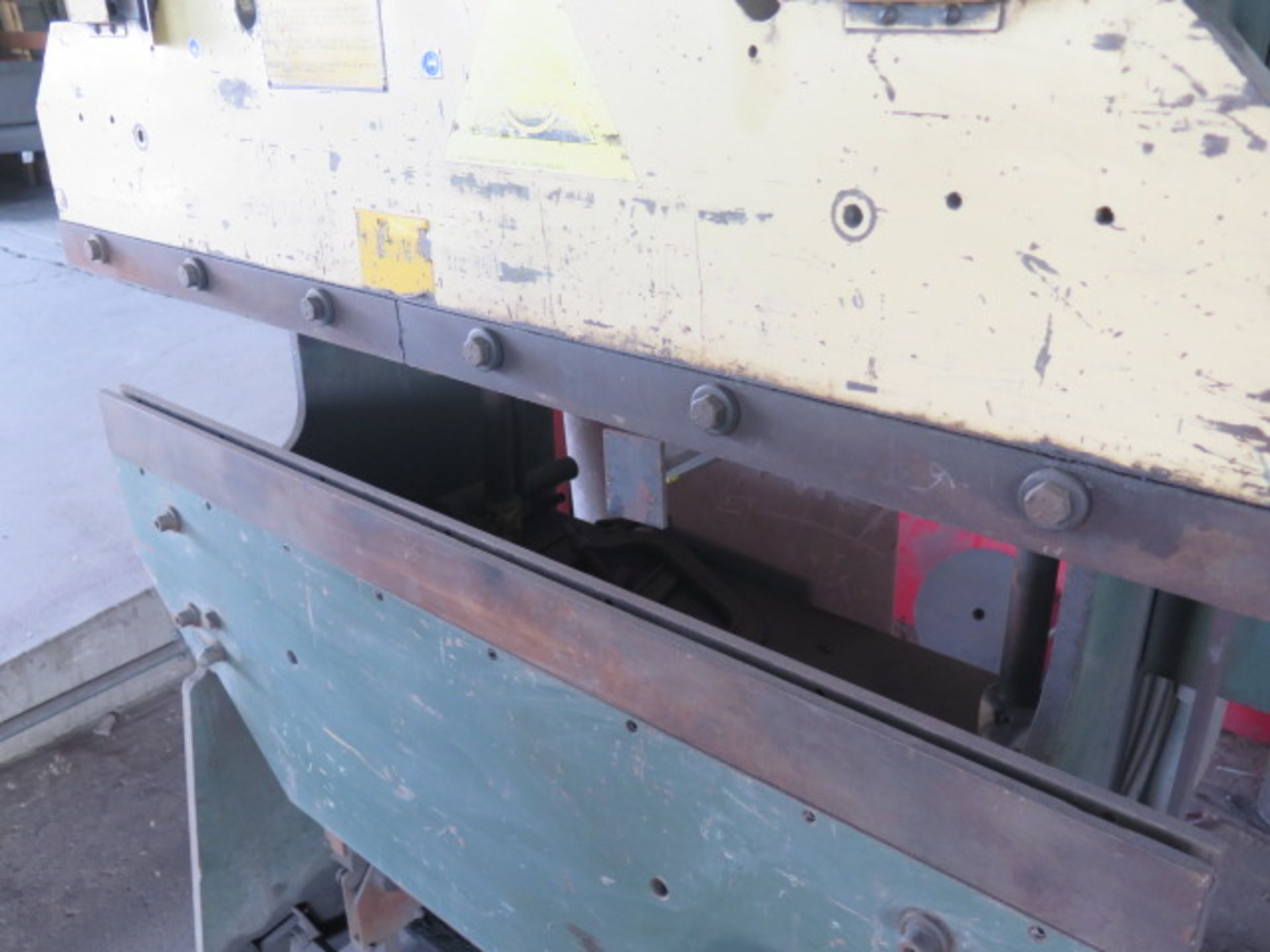 Di-Acro Hydra-Mechanical Press Brake 17 Ton x 4'. LOADING FEE FOR THIS LOT: $325 - Image 4 of 5