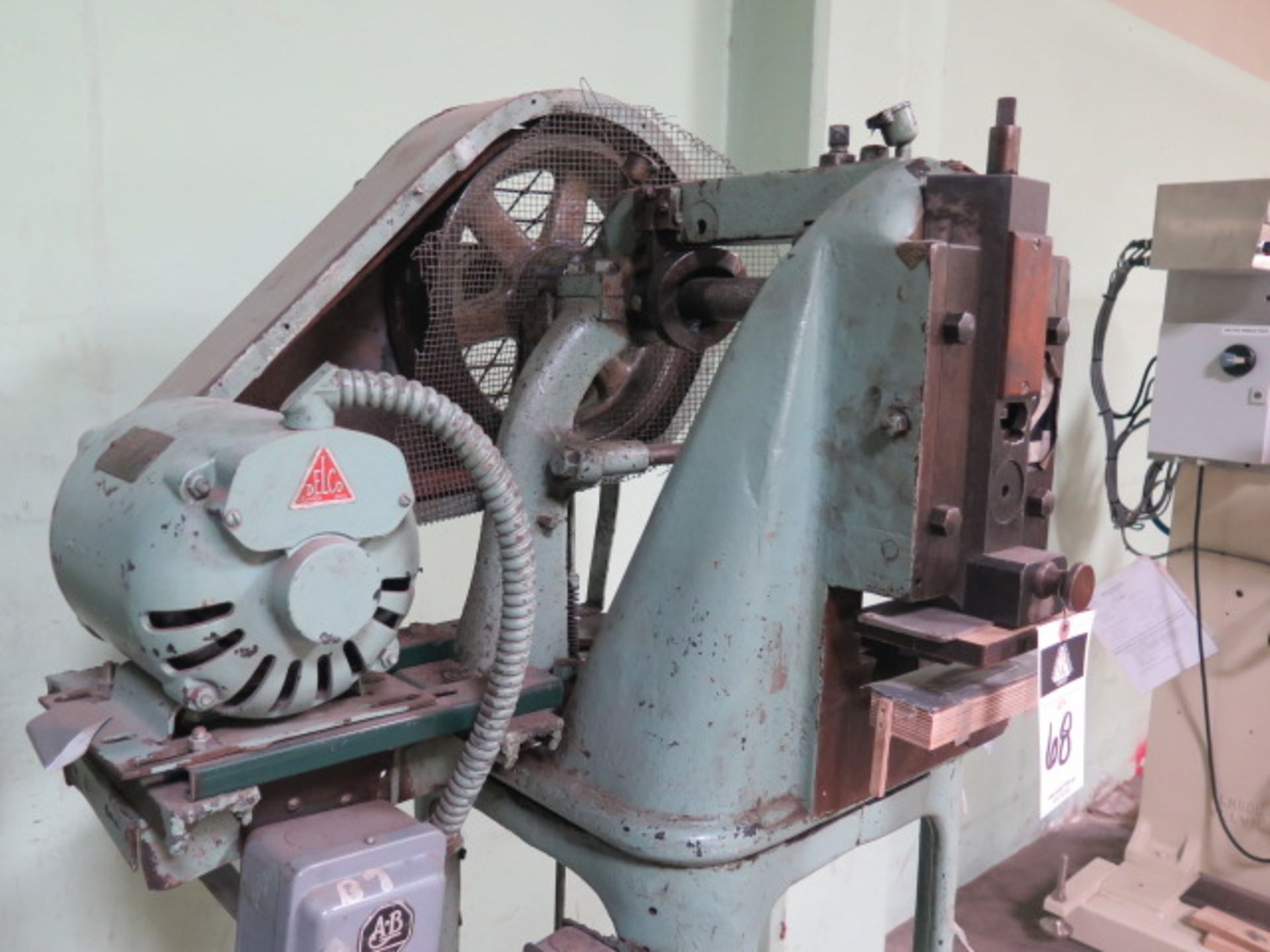 M.D. Knowlton Punch Press 5 Ton. LOADING FEE FOR THIS LOT: $75 - Image 2 of 10
