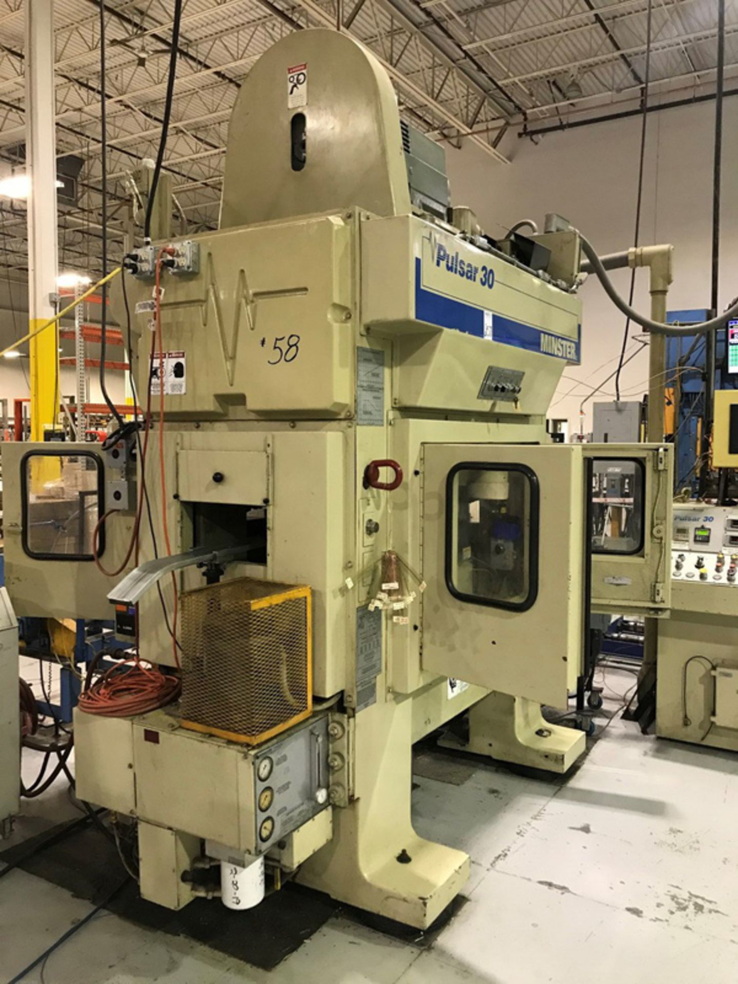 Minster Pulsar 30 High Speed Double Crank Press 30 Ton x 30'' x 21'' (Located in Painesville, OH) - Image 2 of 7