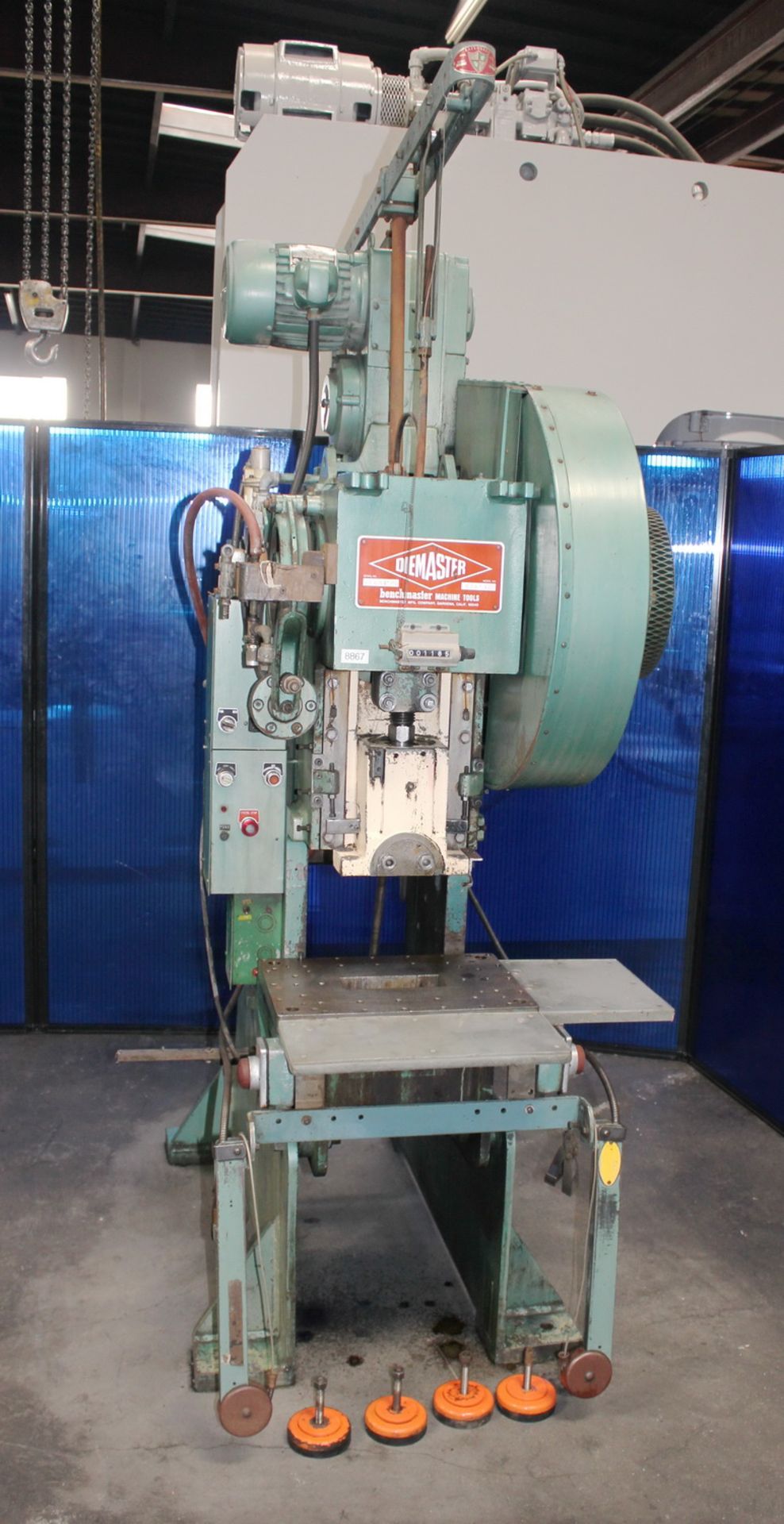 Benchmaster OBI Punch Press 25 Ton x 20'' x 14''. LOADING FEE FOR THIS LOT: $250 - Image 2 of 17