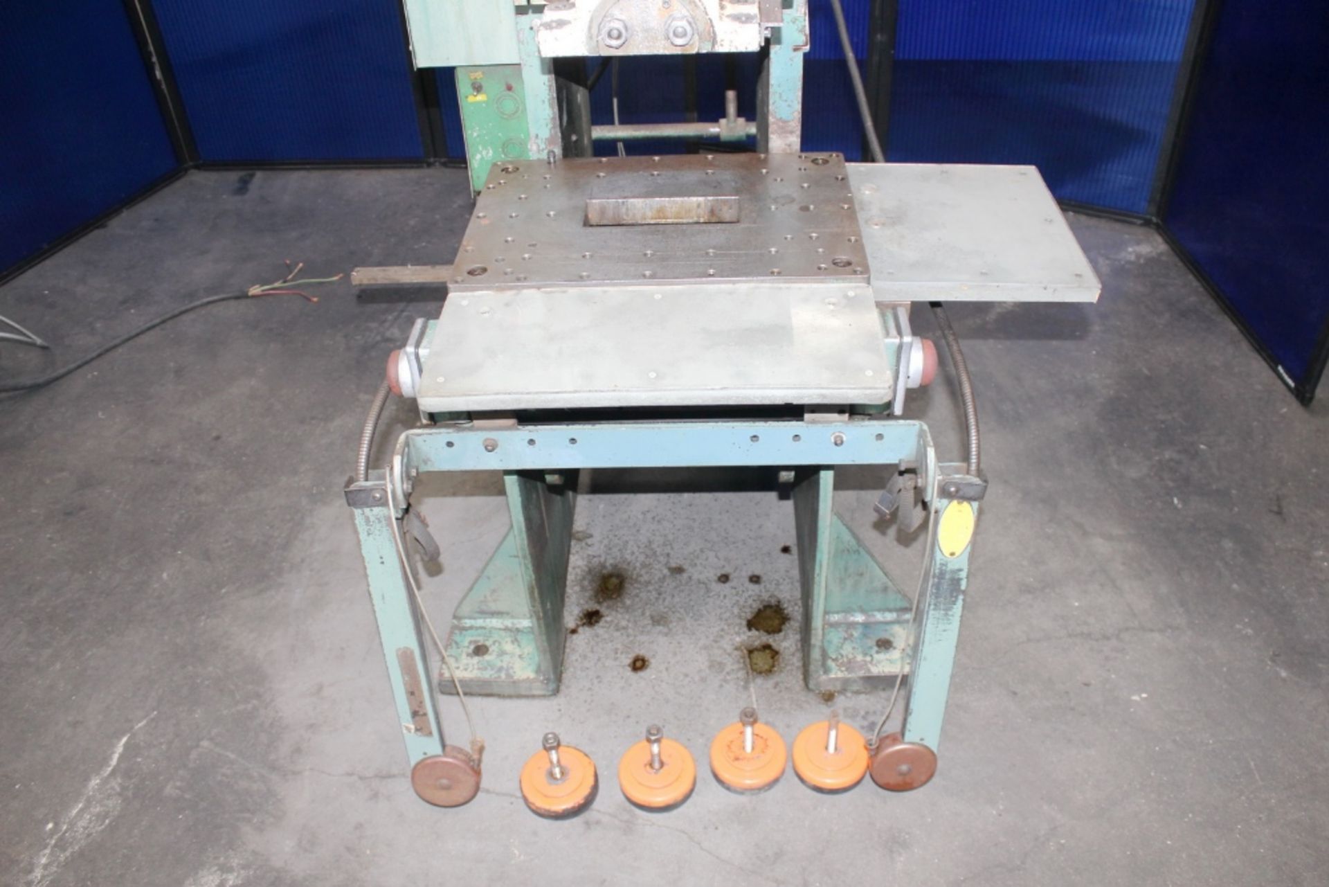 Benchmaster OBI Punch Press 25 Ton x 20'' x 14''. LOADING FEE FOR THIS LOT: $250 - Image 8 of 17