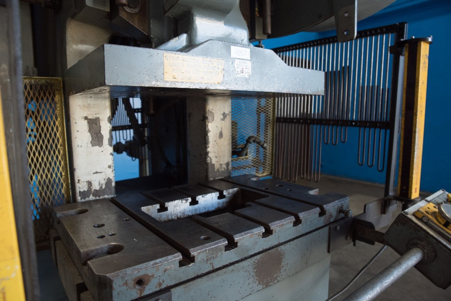 Minster OBI Punch Press 45 Ton x 28'' x 18''. LOADING FEE FOR THIS LOT: $600 - Image 10 of 12