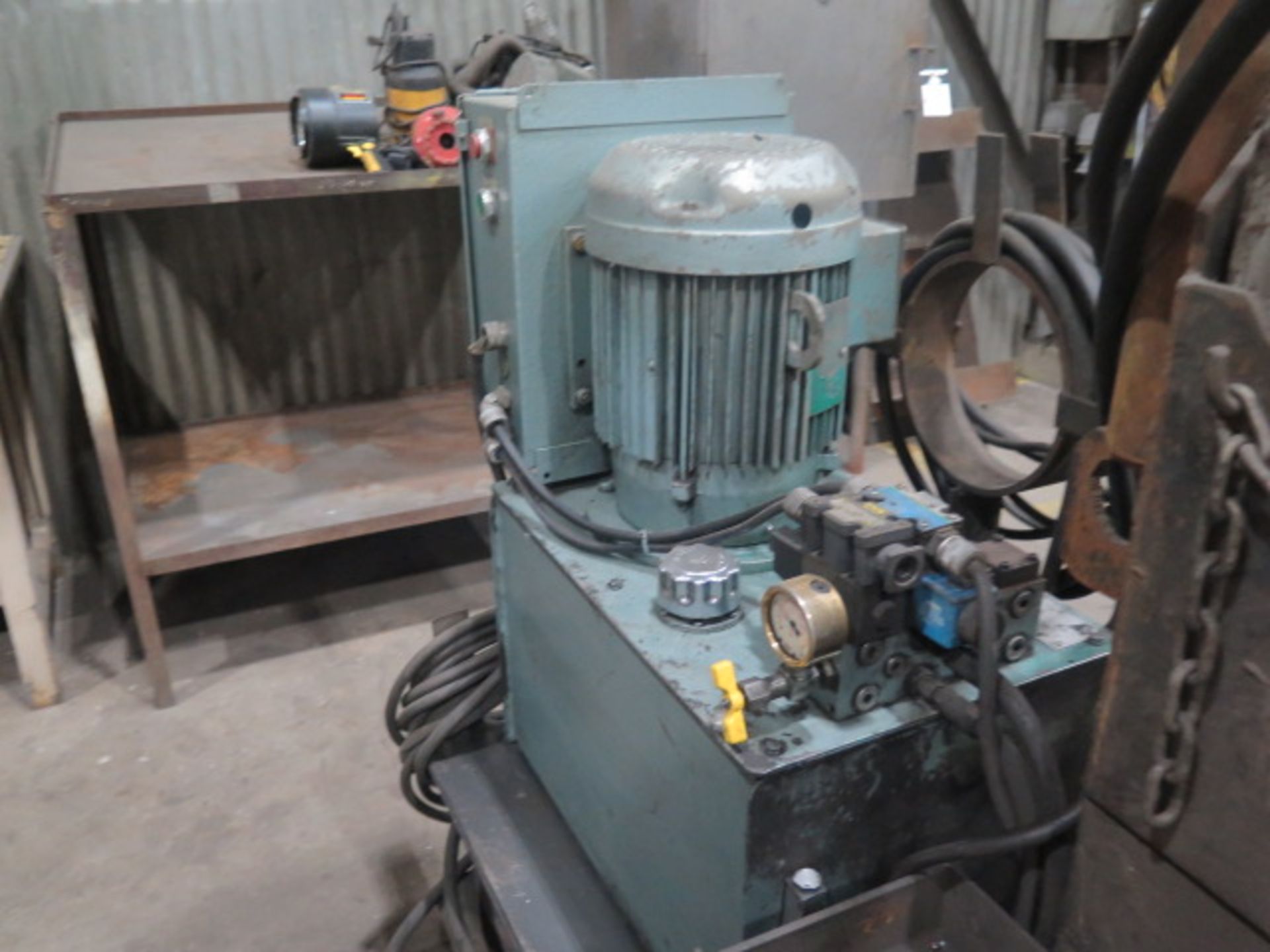 Whitney Hydraulic Portable C-Frame Punch 50 Ton. LOADING FEE FOR THIS LOT: $100 - Image 4 of 6