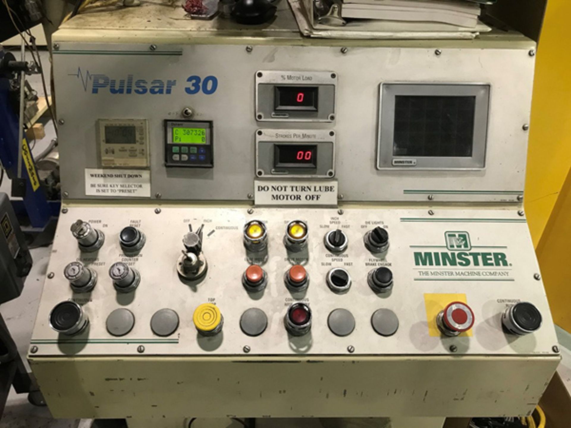 Minster Pulsar 30 High Speed Double Crank Press 30 Ton x 30'' x 21'' (Located in Painesville, OH) - Image 4 of 7