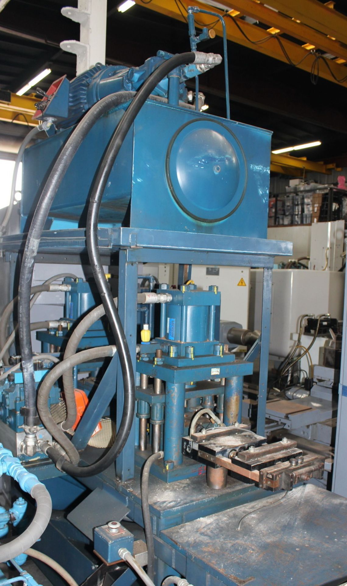 Precision Automated Hydraulic Press 20 Ton. LOADING FEE FOR THIS LOT: $400 - Image 4 of 8