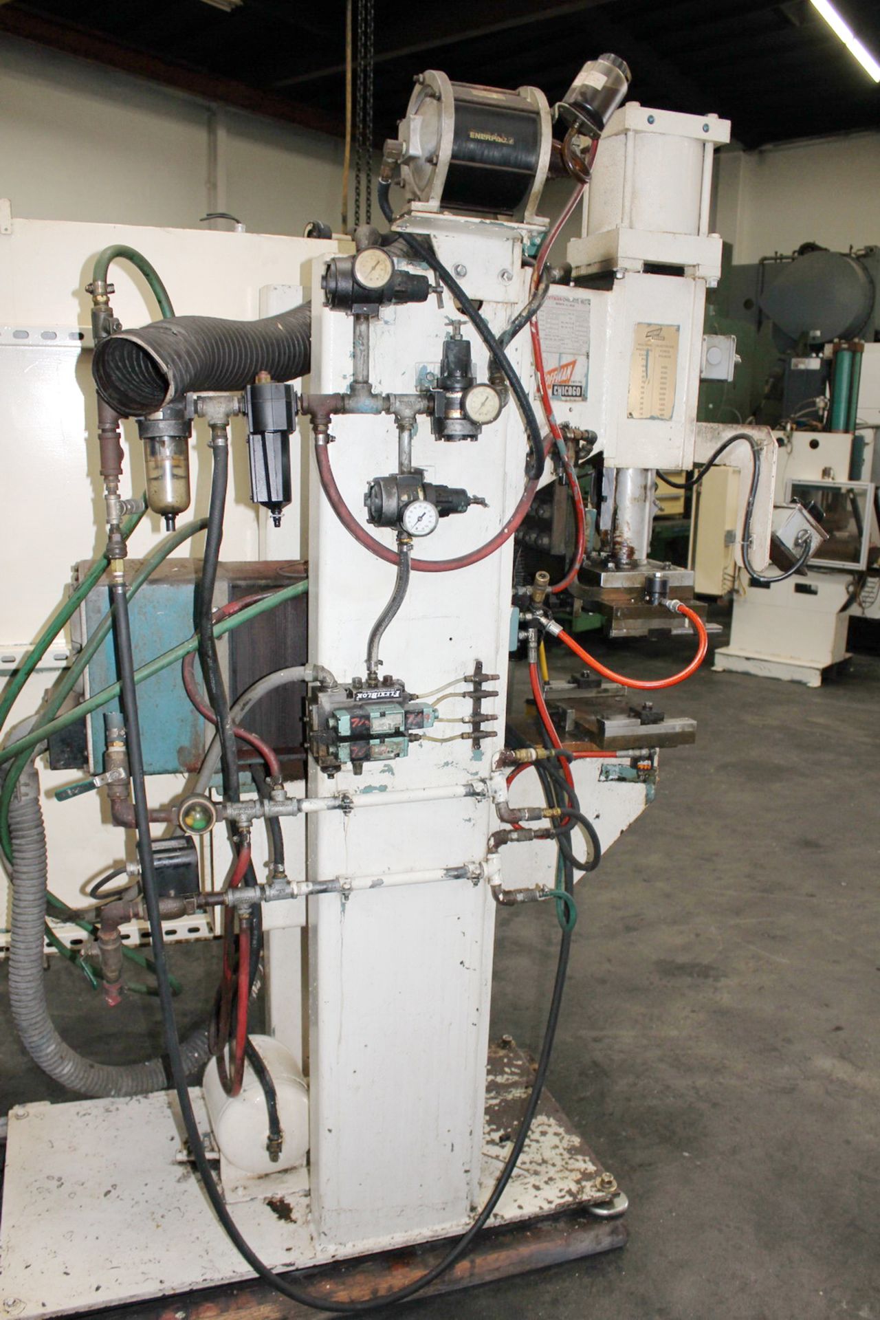 Hoffman Press Type Spot Welder 125 KVA x 14''. LOADING FEE FOR THIS LOT: $150 - Image 7 of 18