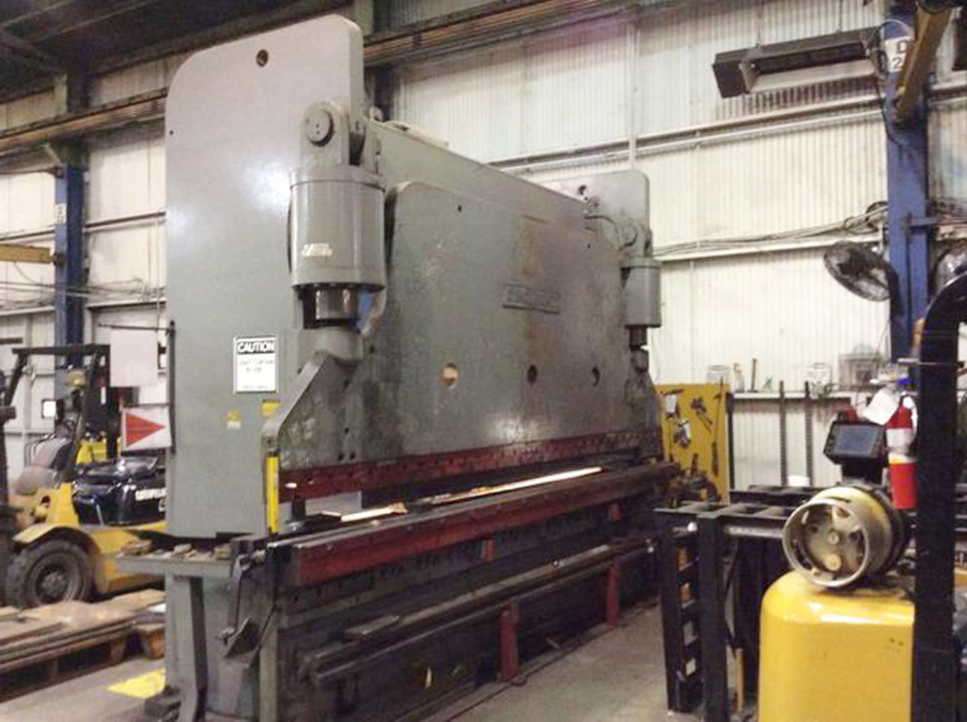 Cincinnati Hydraulic Press Brake 400 Ton x 16' (Located in Painesville, OH -- lot #1025) - Image 5 of 5
