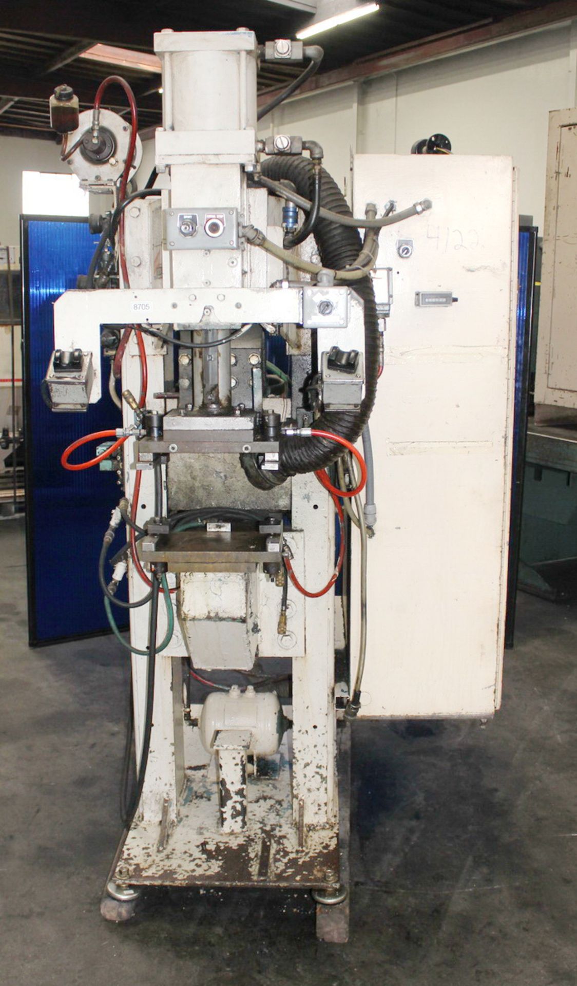 Hoffman Press Type Spot Welder 125 KVA x 14''. LOADING FEE FOR THIS LOT: $150 - Image 2 of 18