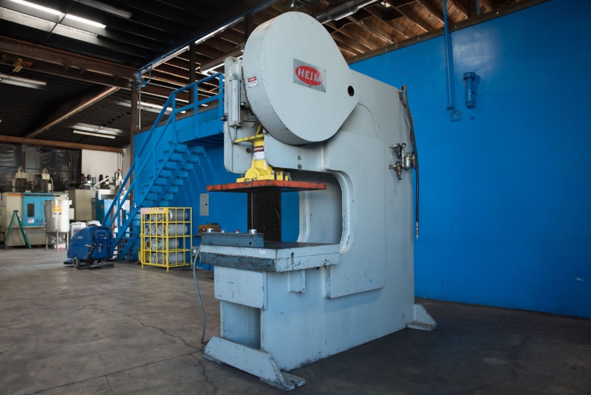 Heim Gap Frame Punch Press 120 Ton x 40'' x 30''. LOADING FEE FOR THIS LOT: $900 - Image 2 of 20