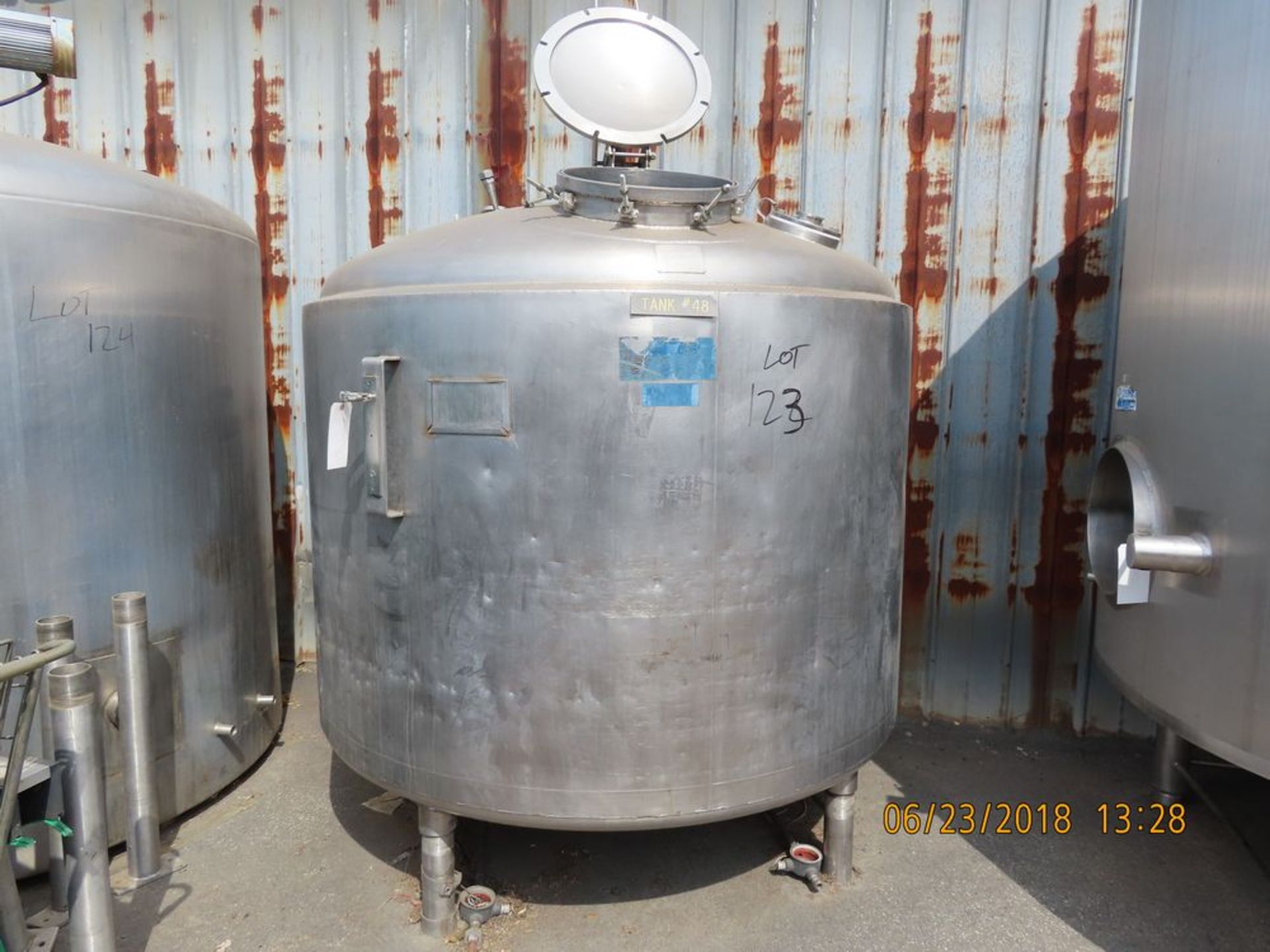 1000 Gal. S.S. Jacketed Tank w/ Lightnin Mixer Approx. 8' Dia. X 8' T