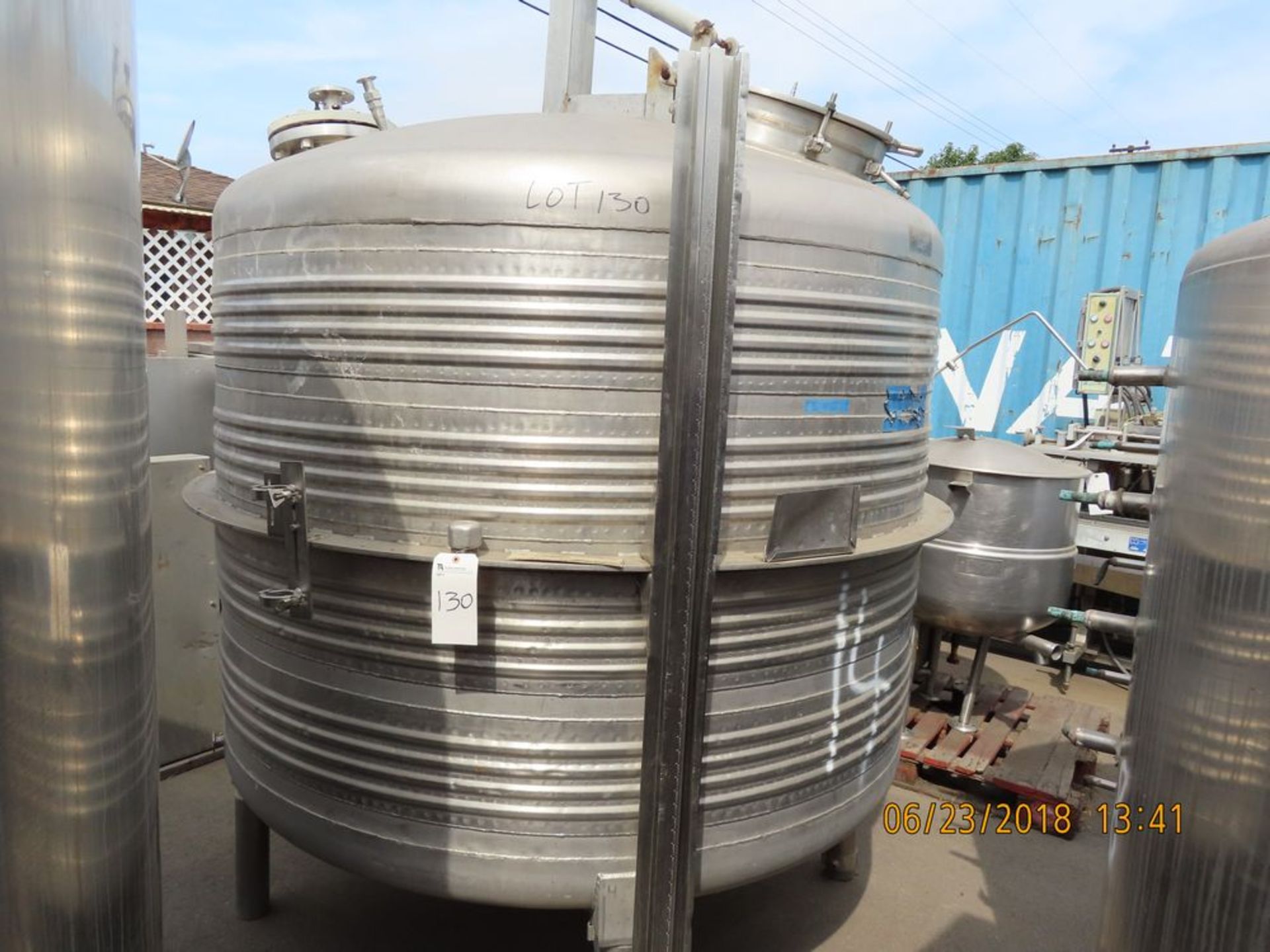 1000 Gal. S.S. Tank w/ Lightening Agitator 6' Dia x 7' T