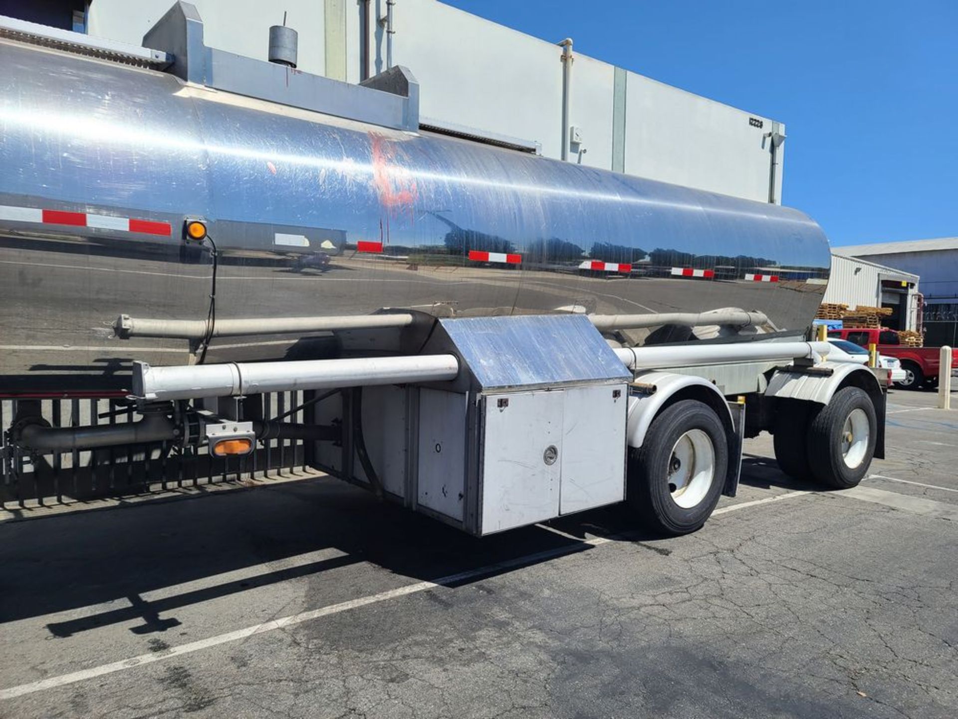 (1994) Polar Tank Trailer, 5,000 Gal. Cap. (NO TITLE) VIN: 1PMS1442651014633 - Image 7 of 8