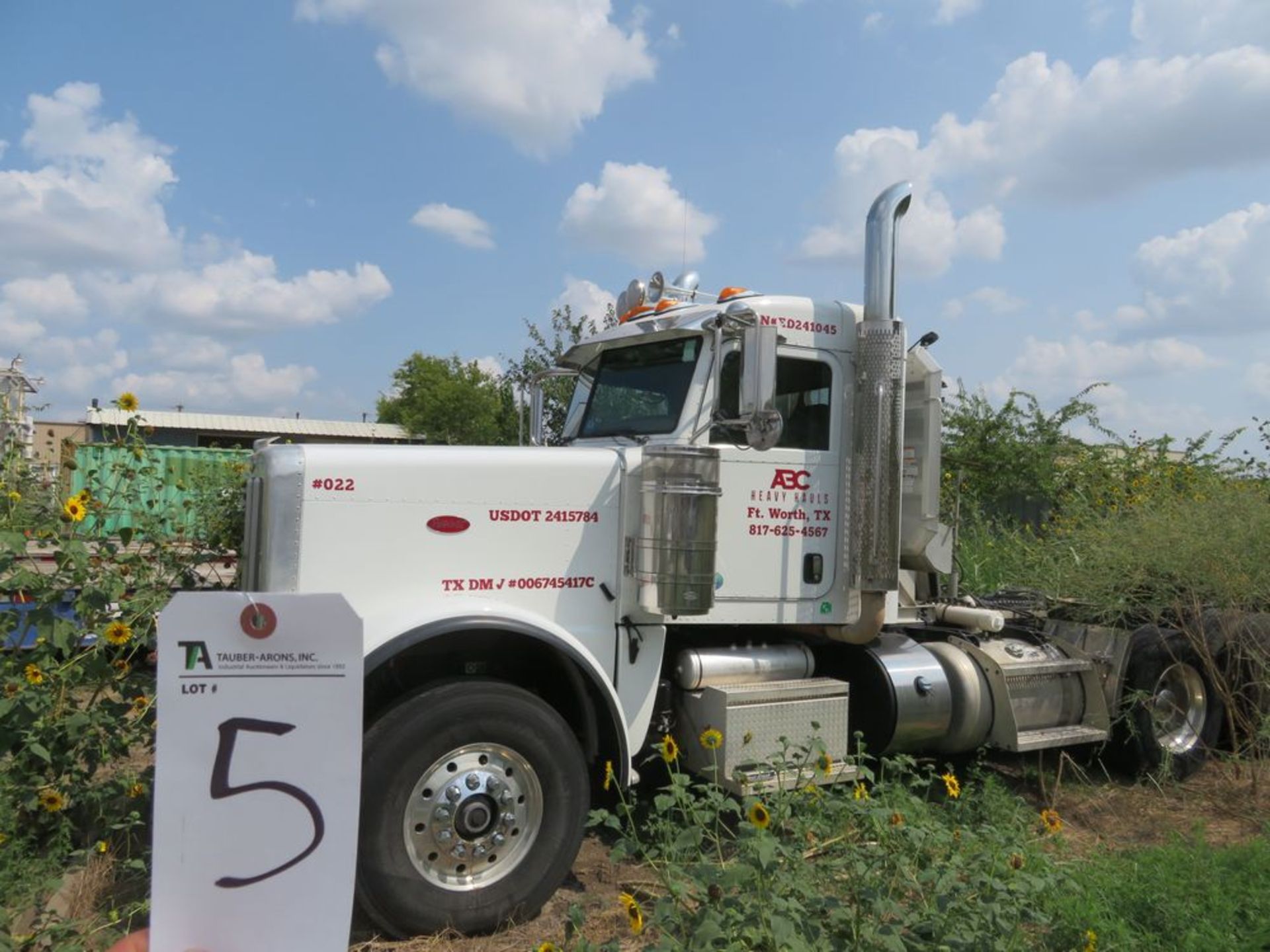 (2014) Peterbilt mod. 388, Tri-Axle, Double Frame