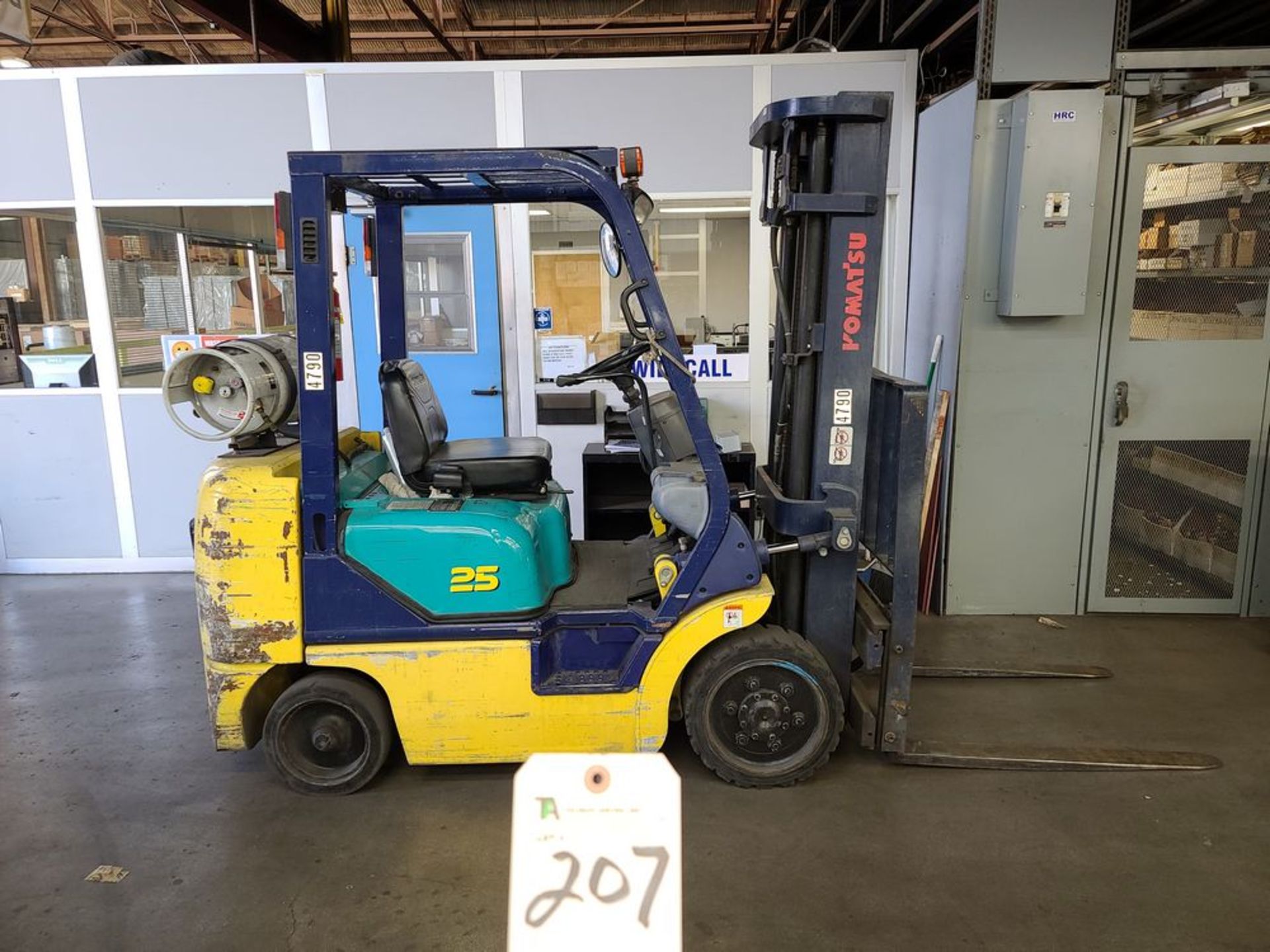 Komatsu mod. FC25ST-12 4790LBS CAP Forklift