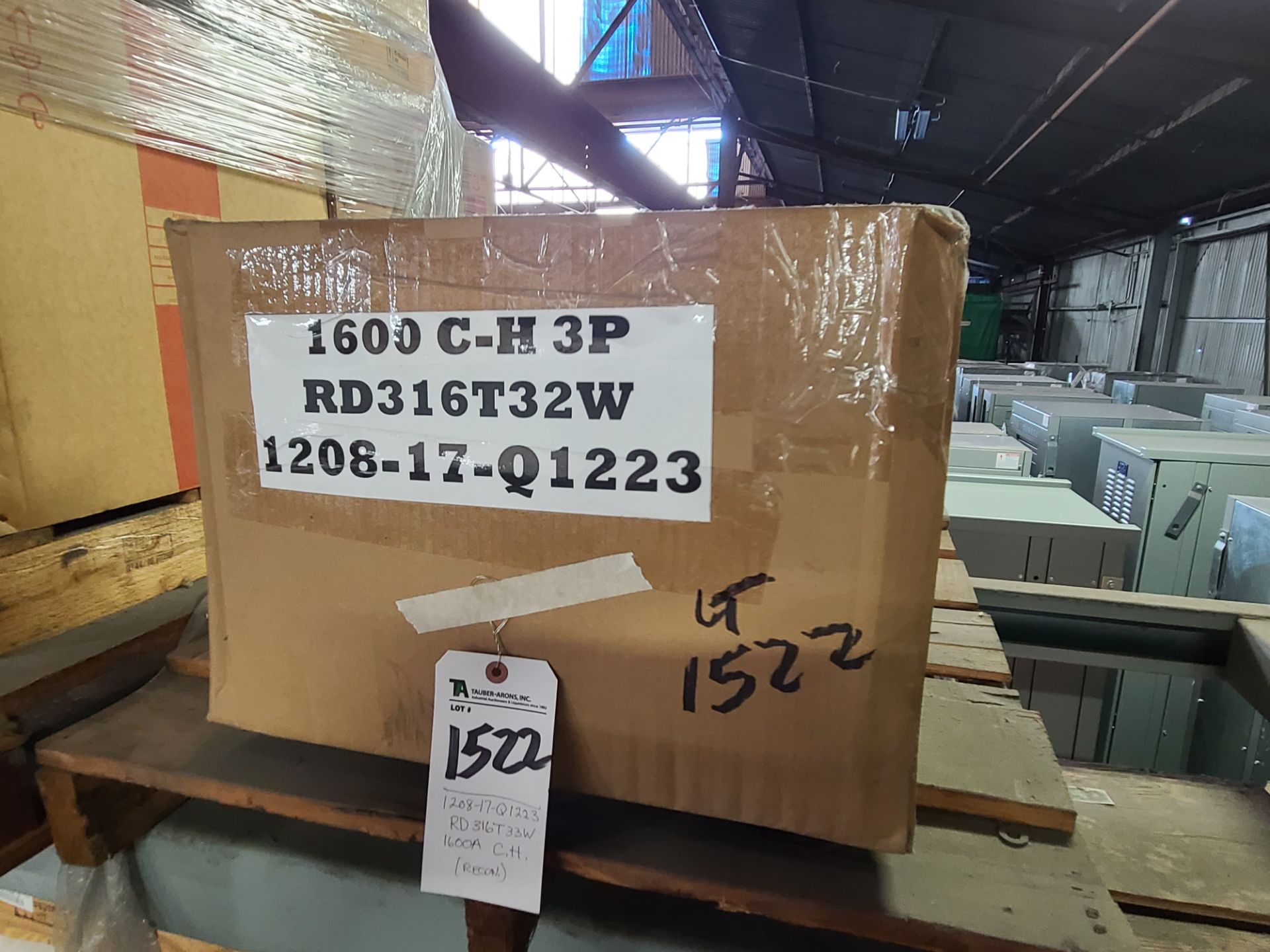 Cutler Hammer mod. RD316T33W, 1600A Circuit Breaker (Reconditioned) (LOADING FEES: $15)