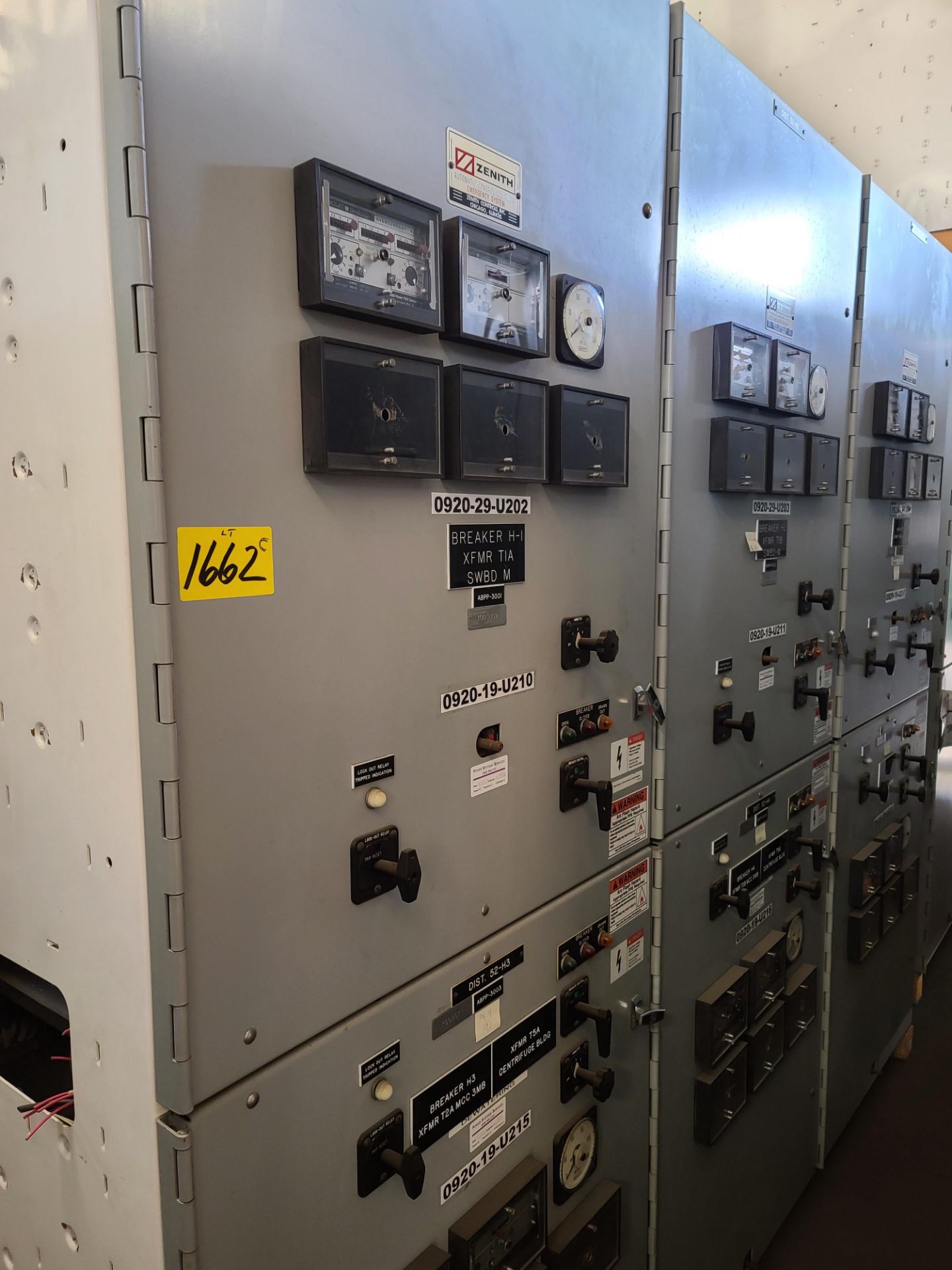 (Lot) Zenith Switch Gear 15 KV w/ (6) Siemens 15-GMI-500-1200-37 Vacuum Breakers (LOADING FEES: $