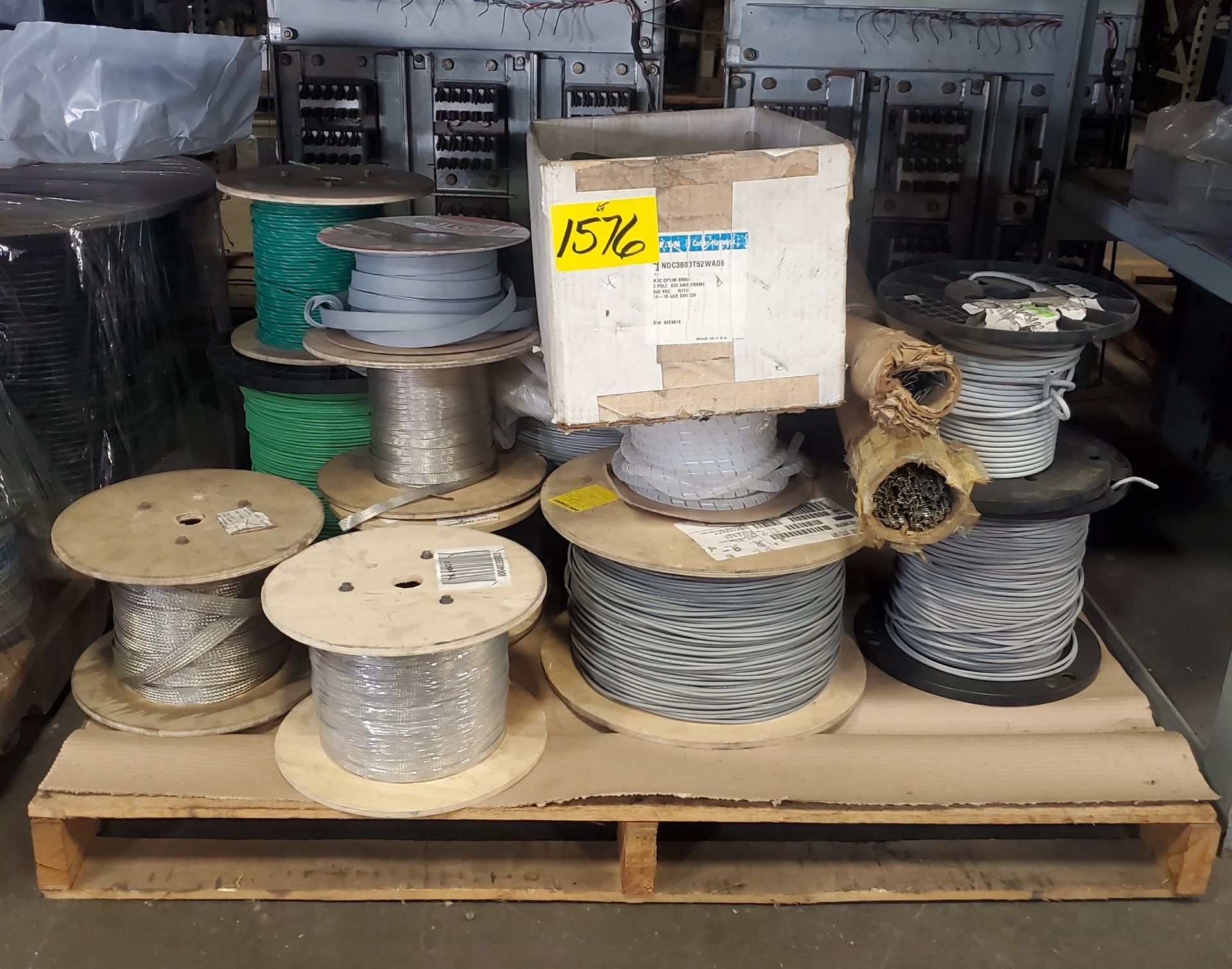 (Lot) Pallet of Electrical Cable (LOADING FEES: $25)