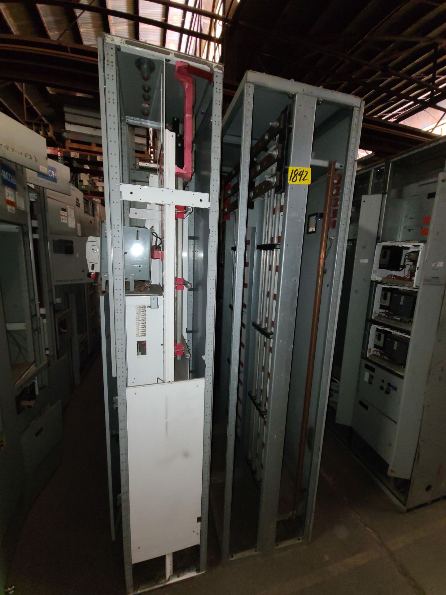 (Lot) West Type W, West 2100, Siemens mod. 90 MCC N-1, 3ph, 480V w/ Assorted Buckets (LOADING