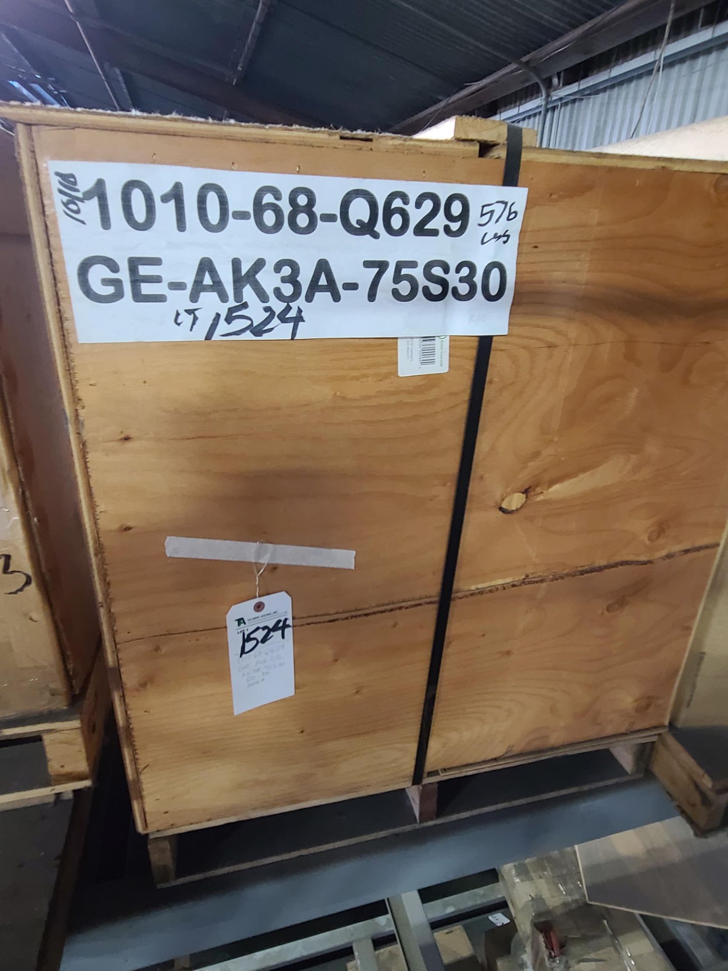 General Electric mod. AK3A-75530, Air Circuit Breaker, EO/DO 3000A (LOADING FEES: $25)