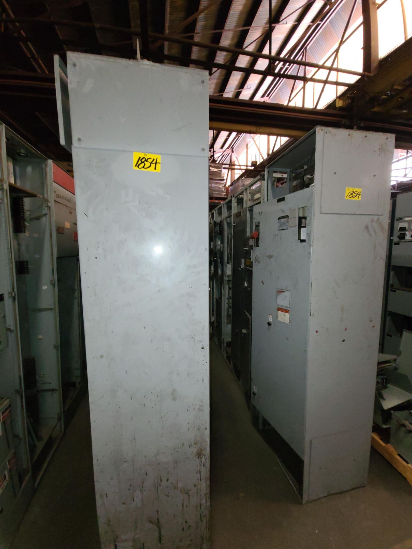 (Lot) West Type W, Siemens 89, GE 8000, N-1, 3ph 480V w/ Assorted Buckets (LOADING FEES: $250)