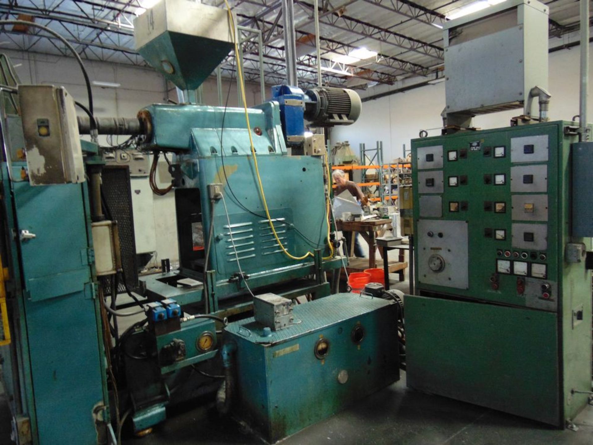 Bekum Type H110, Single Head 60mm Screw Blow Molder - Image 3 of 3