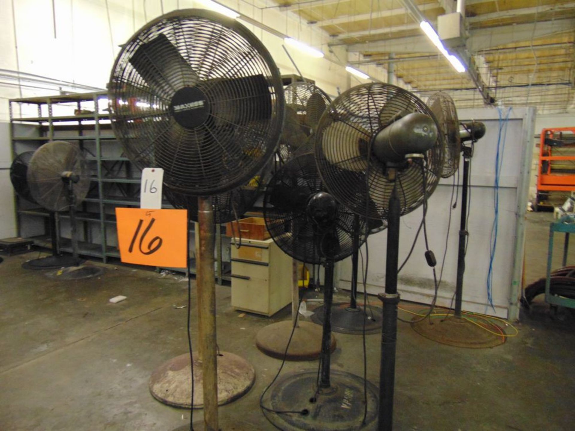 (Lot) Shop Fans (LOADING FEES: $75)