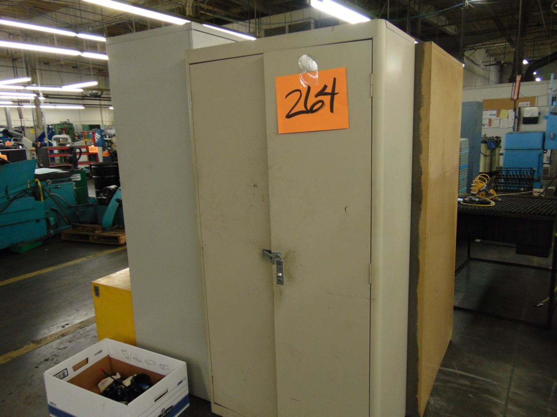 (Lot) Storage Cabinets (LOADING FEES: $45)