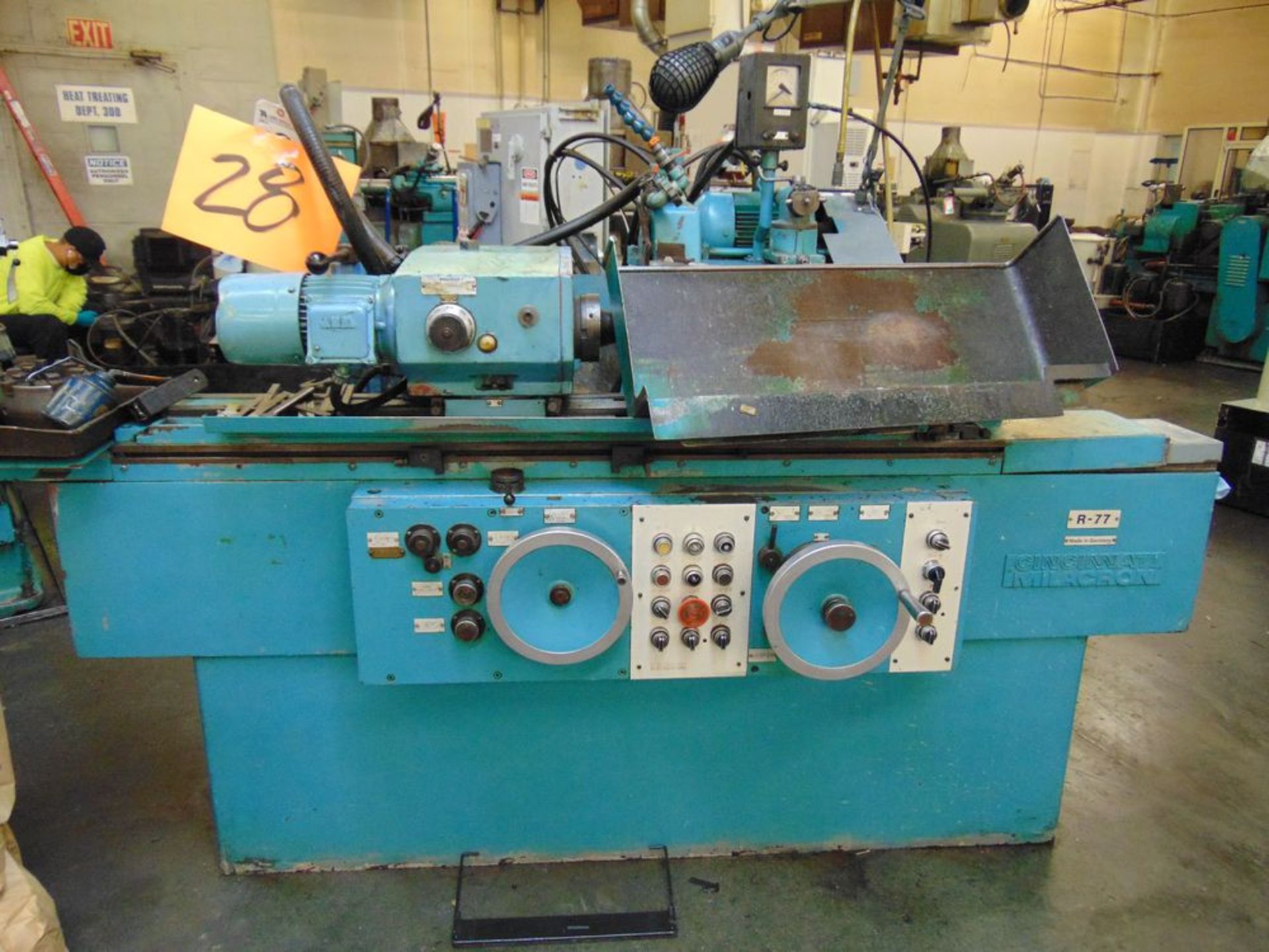 Cincinatti R77, 12'' x 24'' Universal OD Grinder S/N 27824 (LOADING FEES: $600)