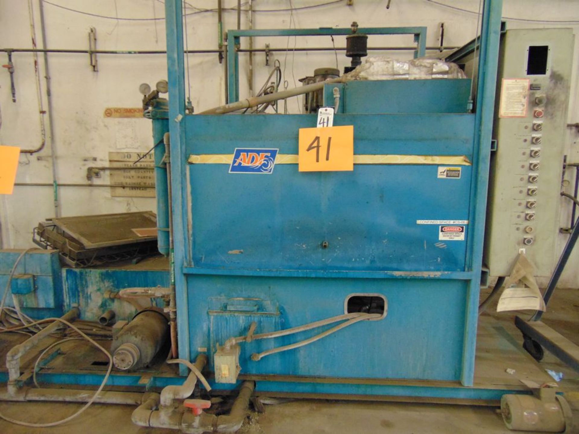 ADF Mod. 900 Parts Washer S/N 4-4115 (LOADING FEES: $600)