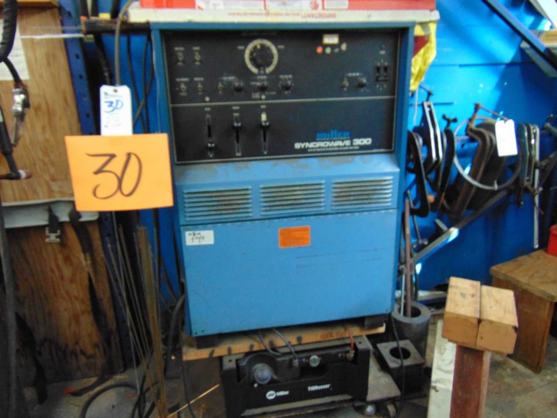 Miller mod. Synchrowave 300 Arc Welder