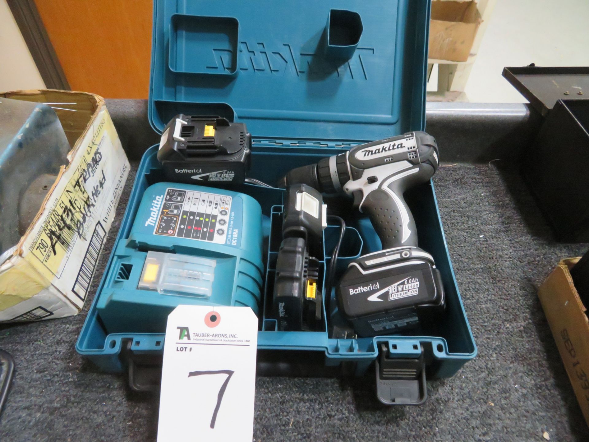 (Lot) Makita Drill w/ Chargers