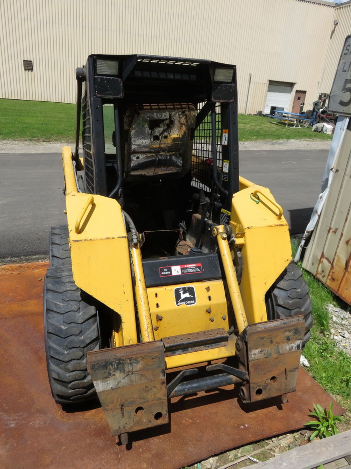 John Deere 4475 Skid Steer Loader - Image 2 of 11