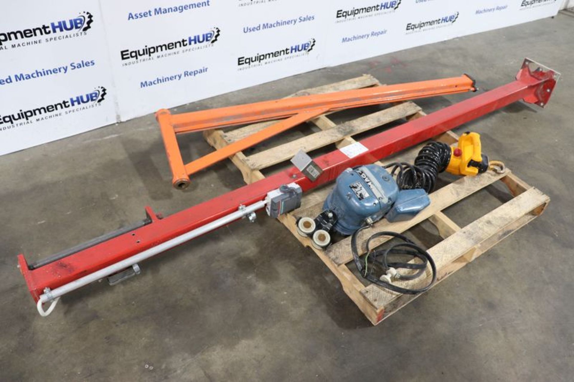 Mannesmann Demag PM 5 N-F 50KG Chain Hoist w/ Swing Beam Jib Crane - Image 5 of 8