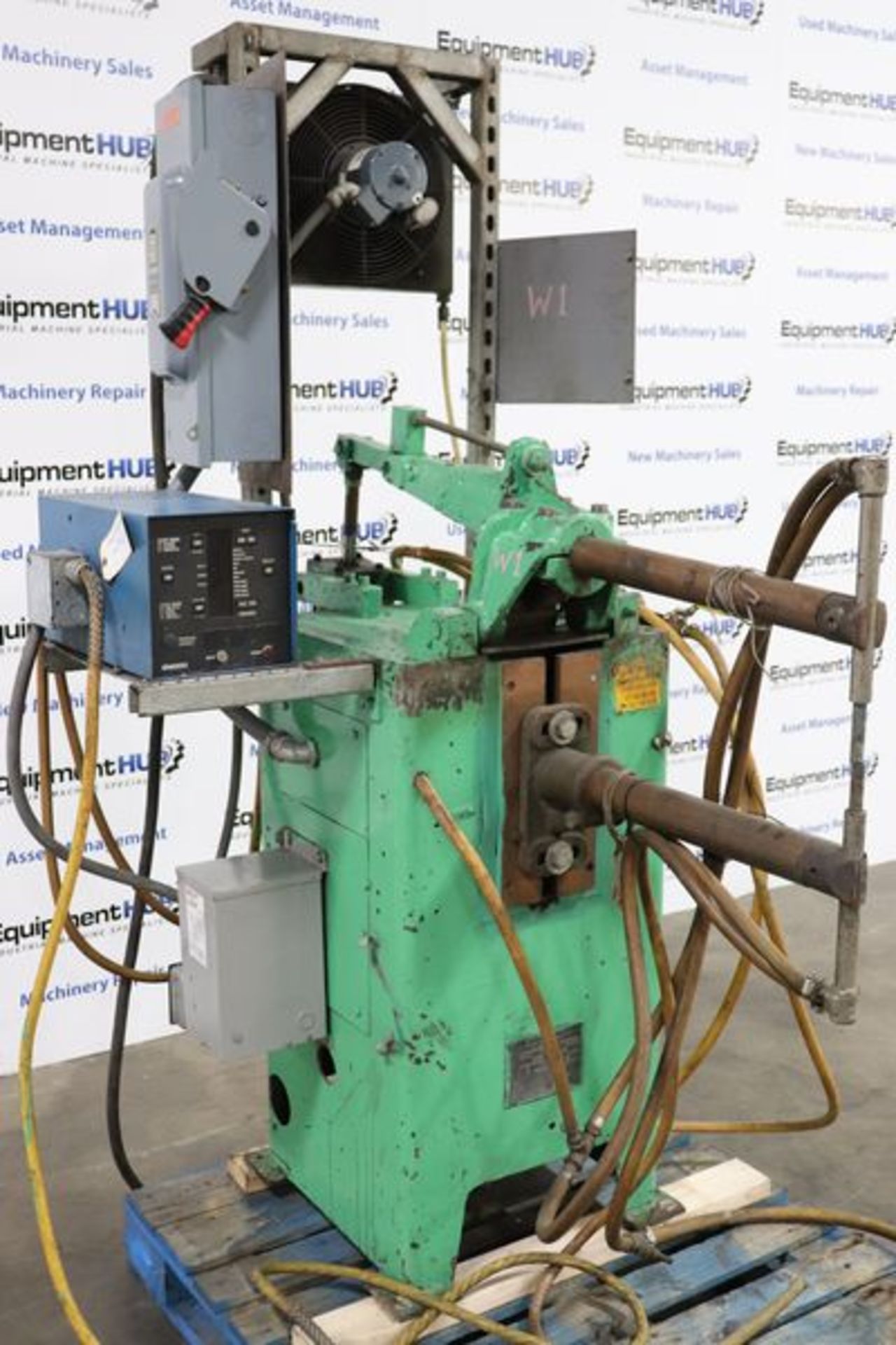 Federal RM-2-24 30 KVA 24" Throat Water Cooled Spot Welder - Image 4 of 11