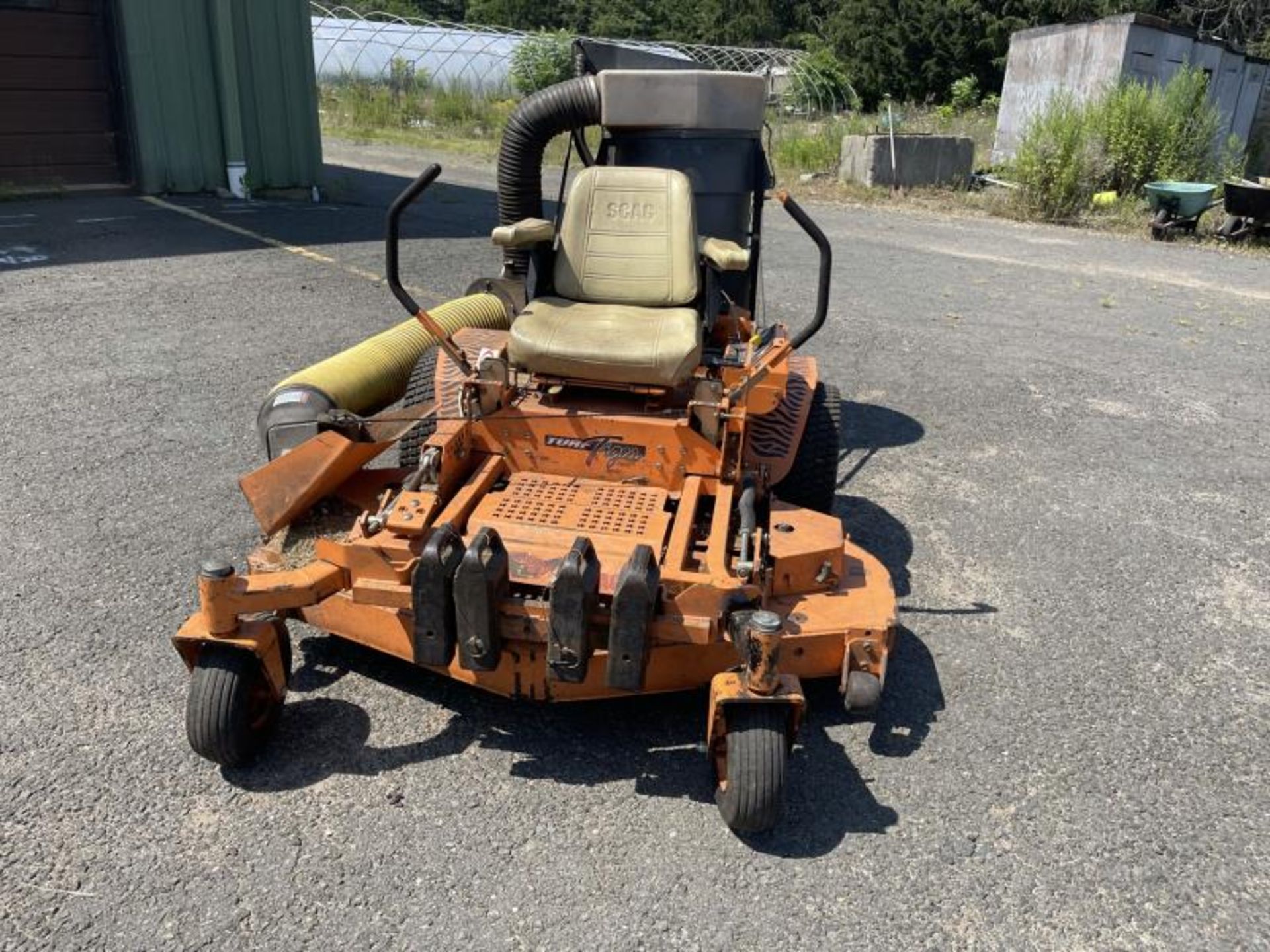 SCAG Turf Tiger Kohler 25hp Commerical Pro with leaf collector M: STT-61, New Tubes In Front Tire, M - Image 2 of 3