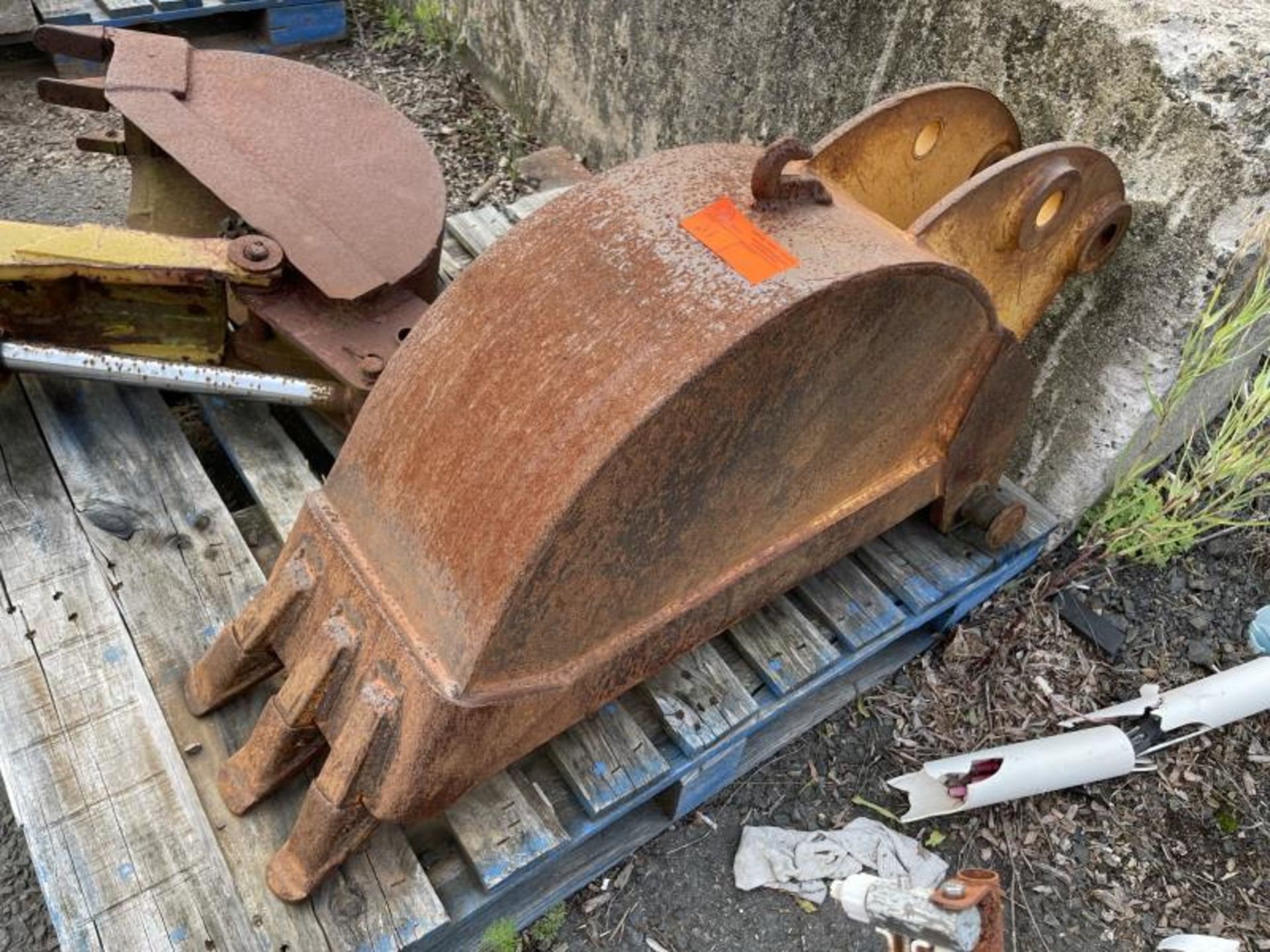 Bucket for backhoe 11.5" wide