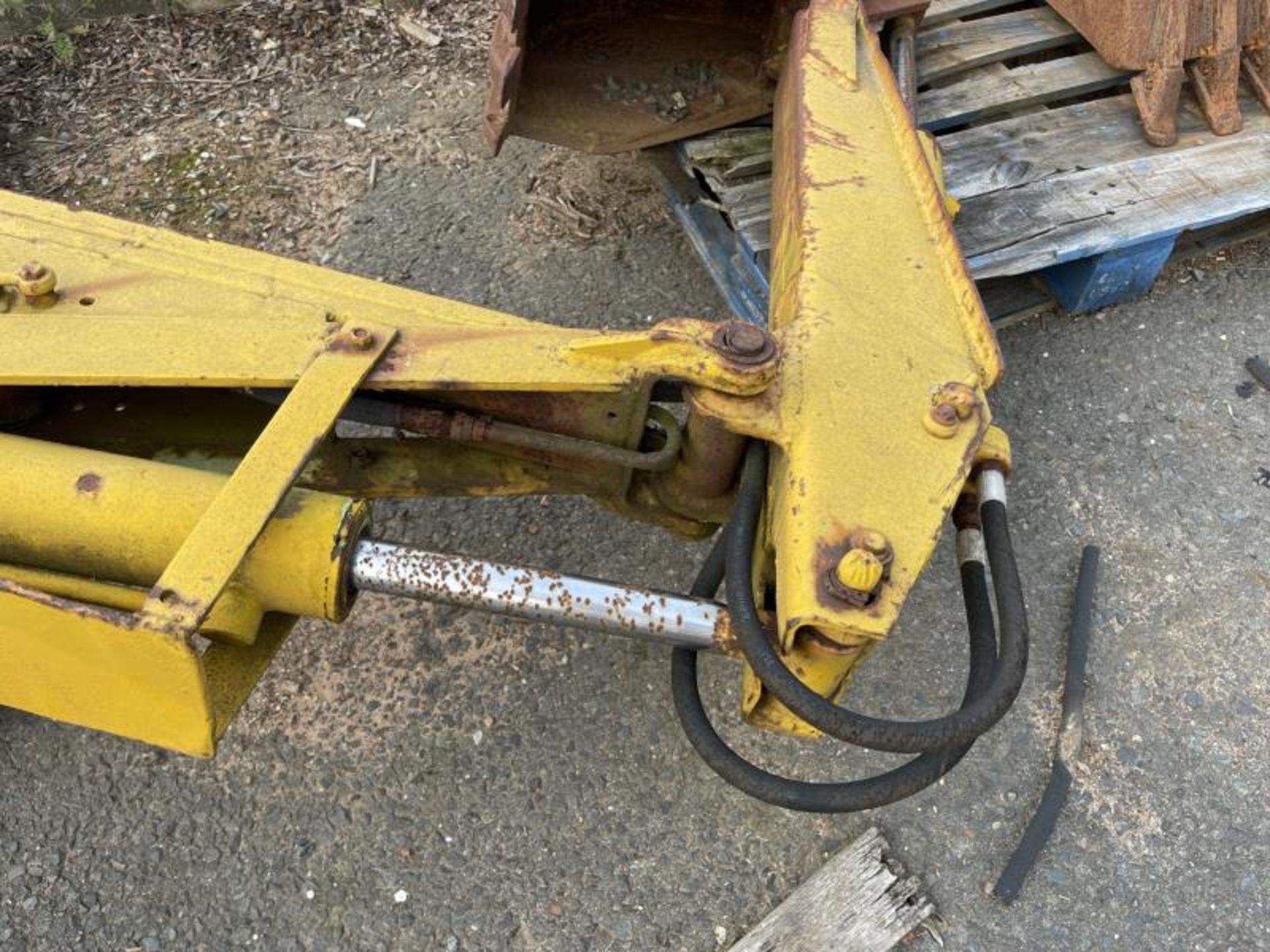 Backhoe attachment - Image 3 of 7