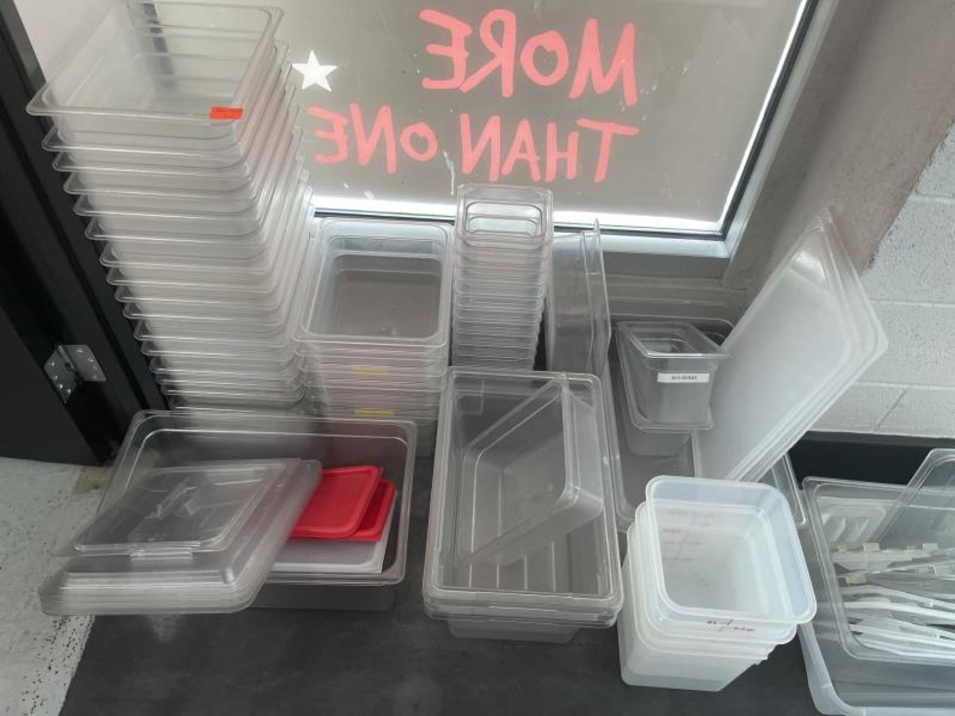 Lot of plastic food storage containers