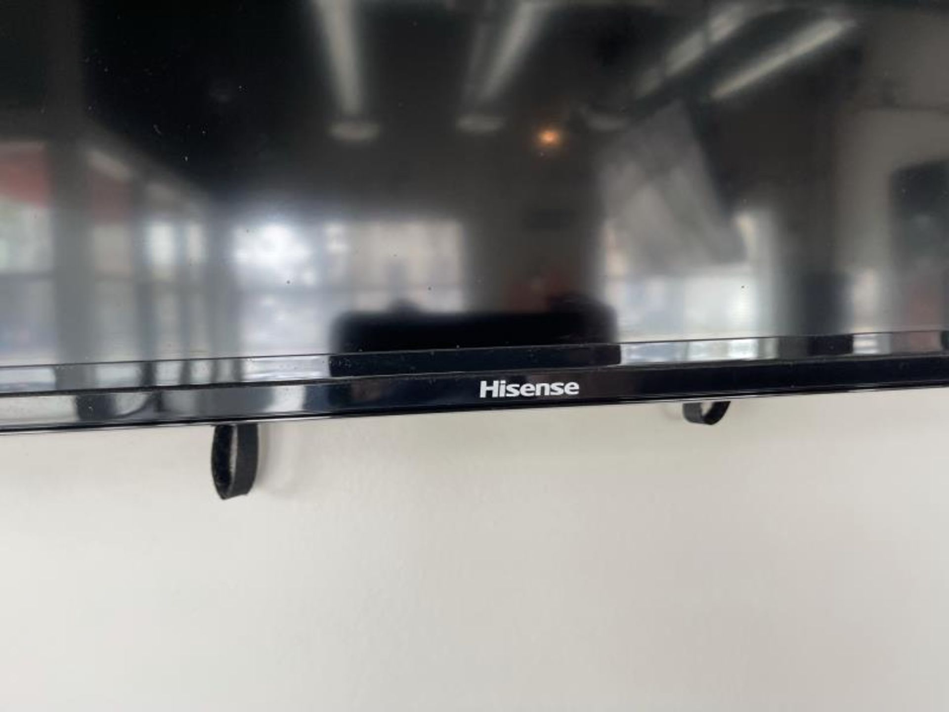 Lot of 4 Hisense Roku flat panel TV, 48" - Image 3 of 4