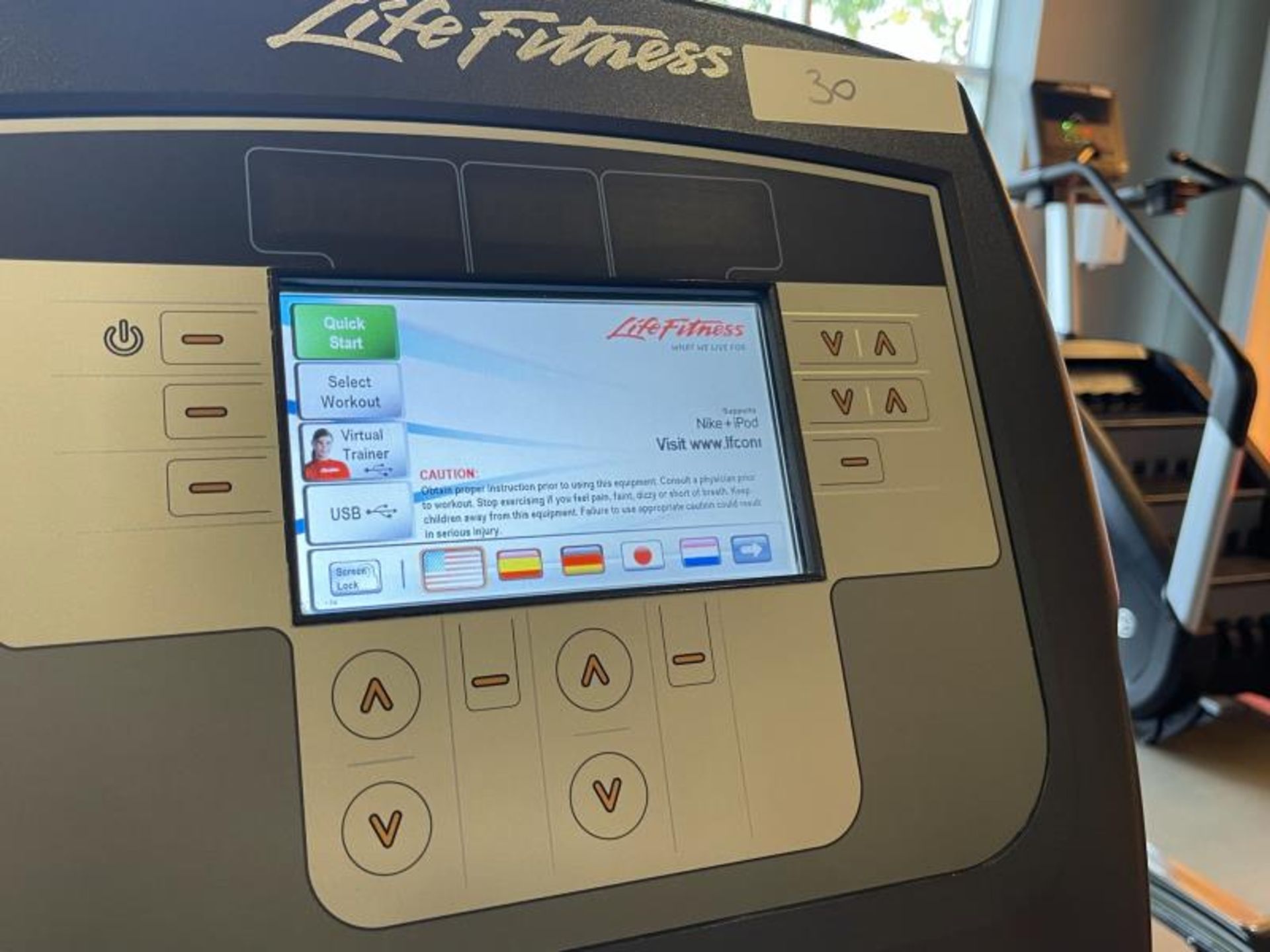 Life Fitness Elliptical M: 95X - Image 4 of 6