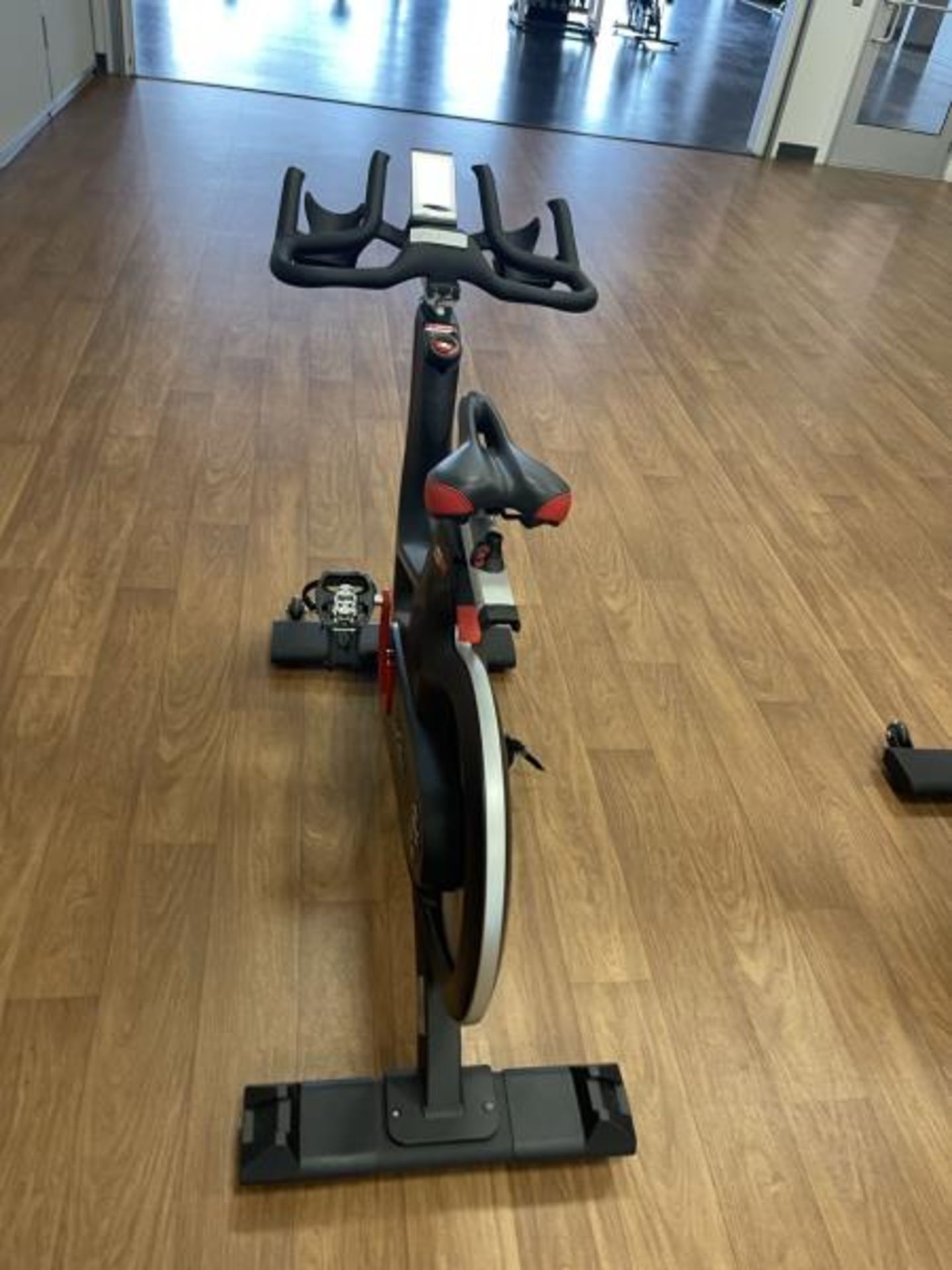 2018 Life Fitness IC7 Spin Bikes M: IC-LFIC7B2-01 - Image 2 of 5