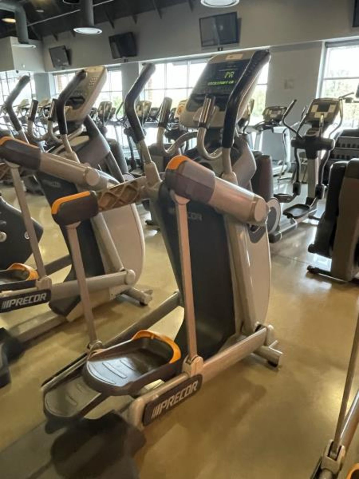 Precor AMT 100I Elliptical