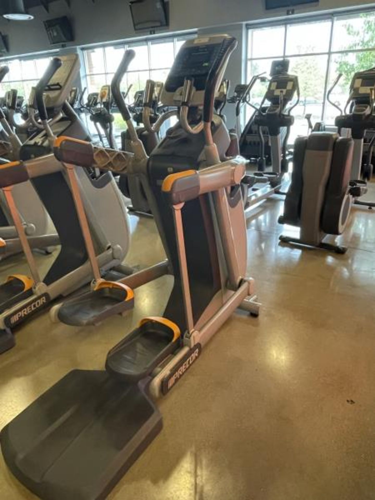 Precor AMT 100I Elliptical - Image 3 of 4