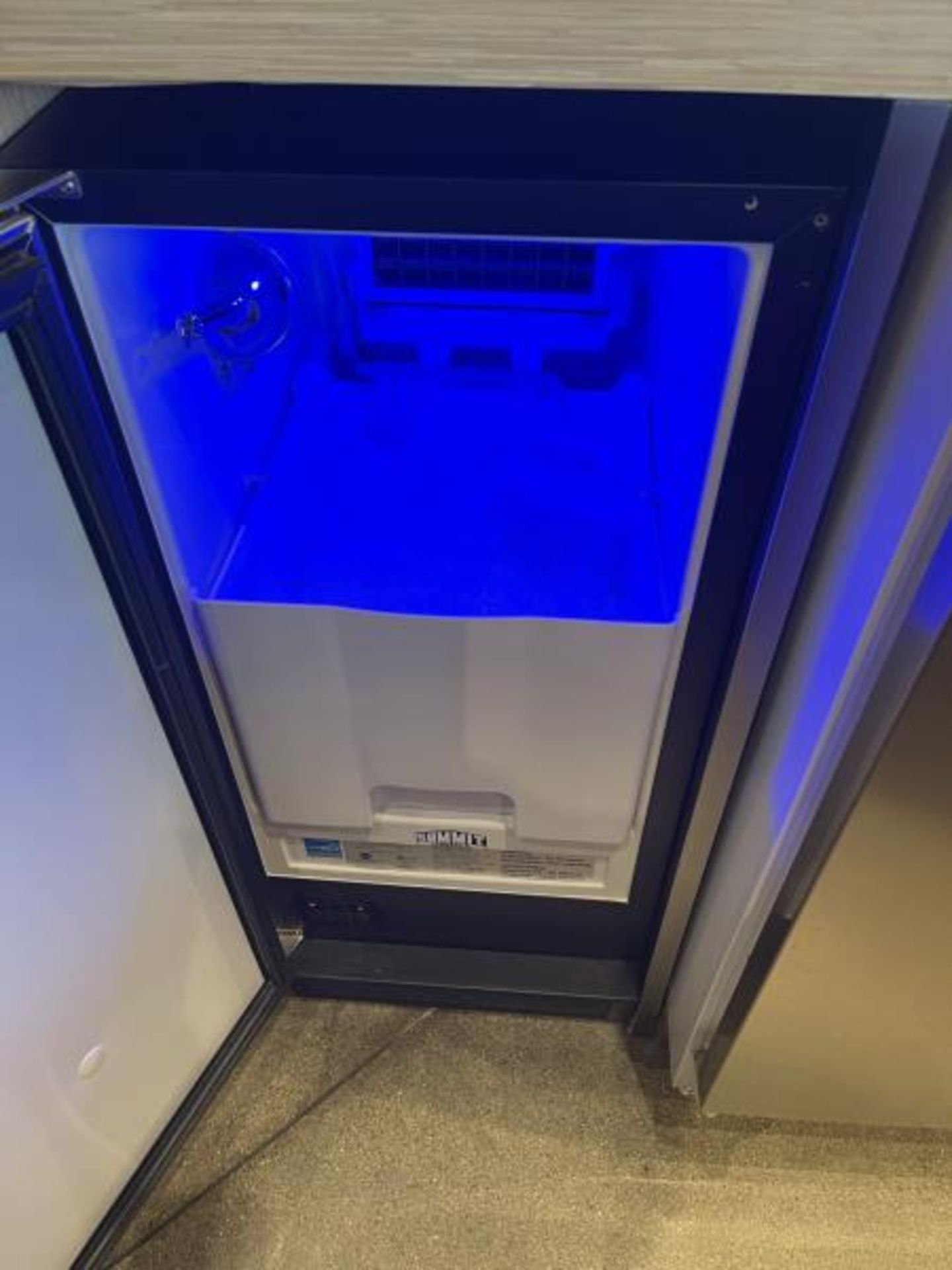 Summit Undercounter Ice Machine M: BTM44G - Image 2 of 3