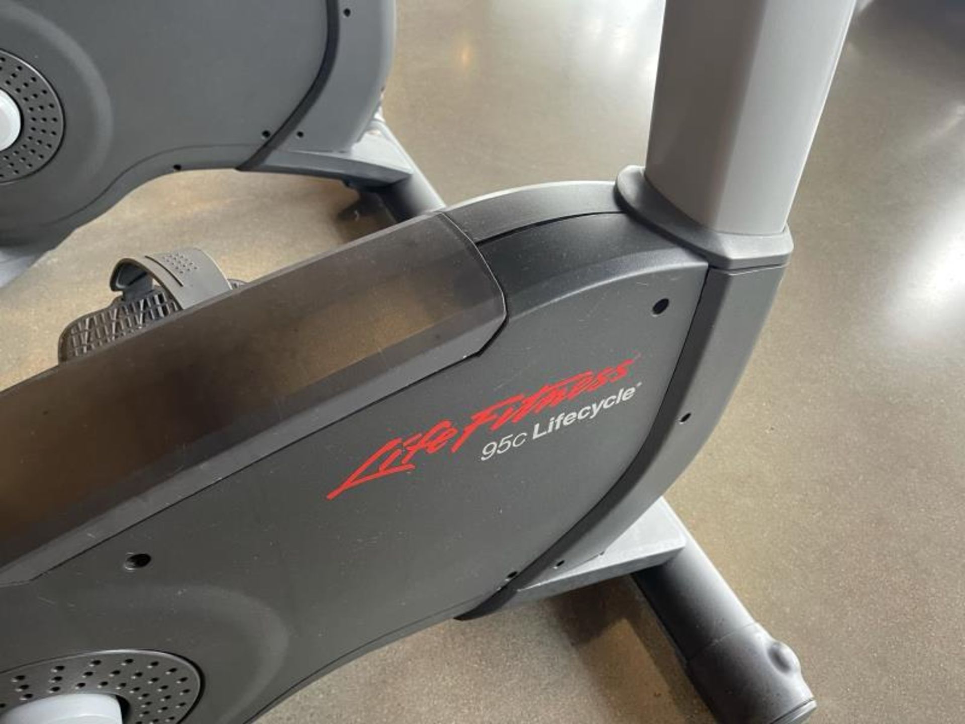 Life Fitness Exercise Bike M: 95CLifecycle, SN: CLV102815 - Image 3 of 5