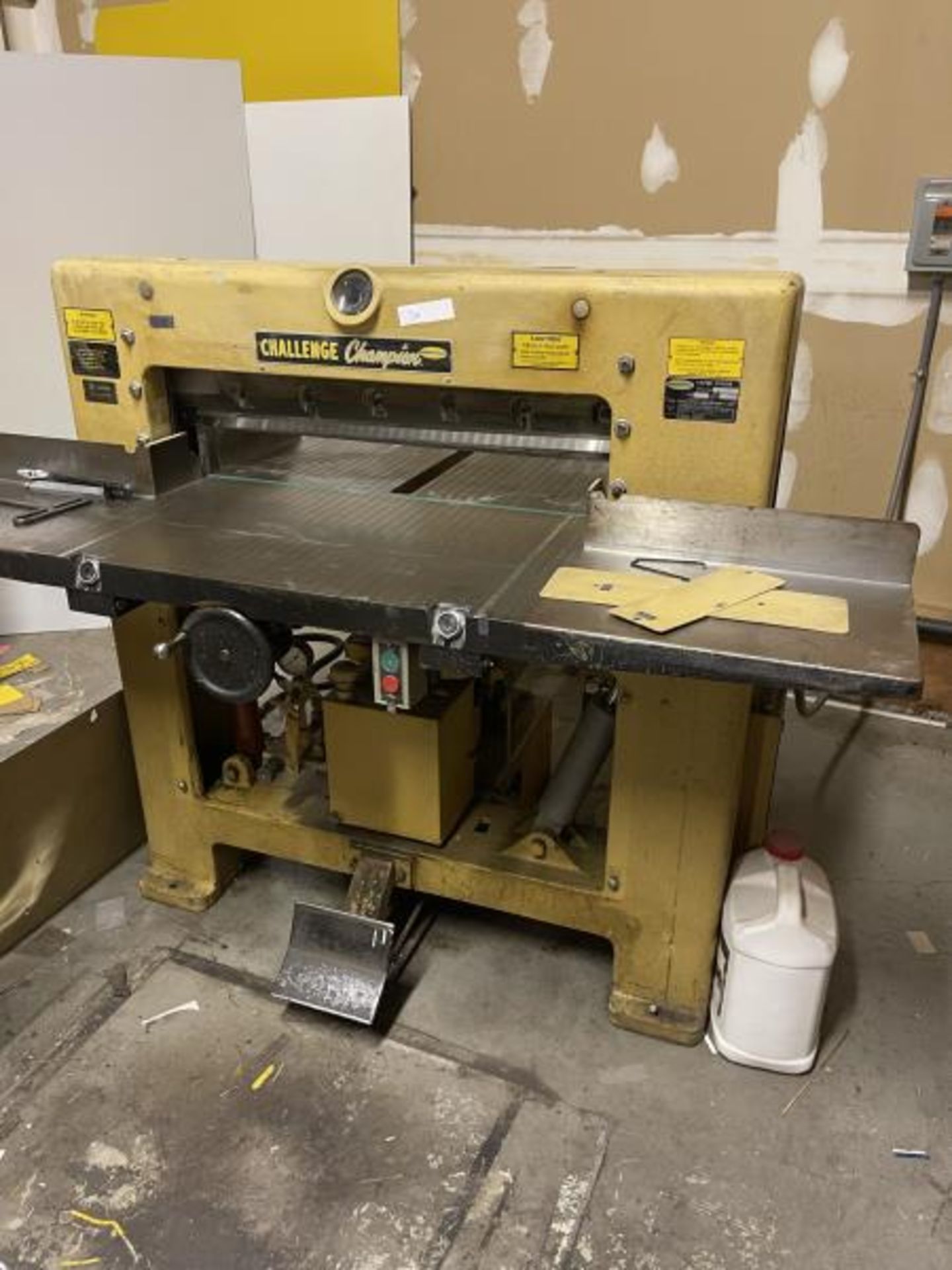 Challenge Machinery Champion Paper Cutter, 30", Model: MC, Size 305, w/ New Clamp Recently Installed - Image 2 of 9